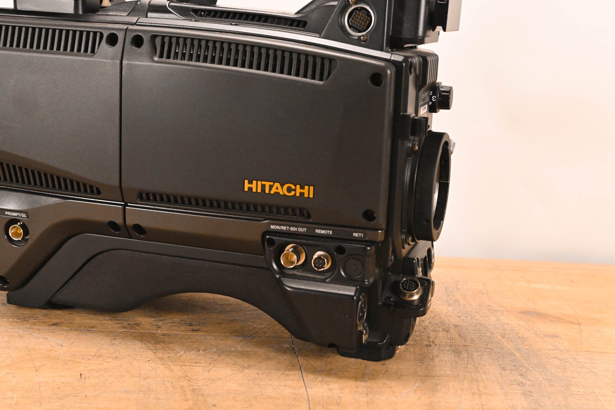 Hitachi Z-HD5000 HDTV Camera with CA-HF1000 Camera Adaptor