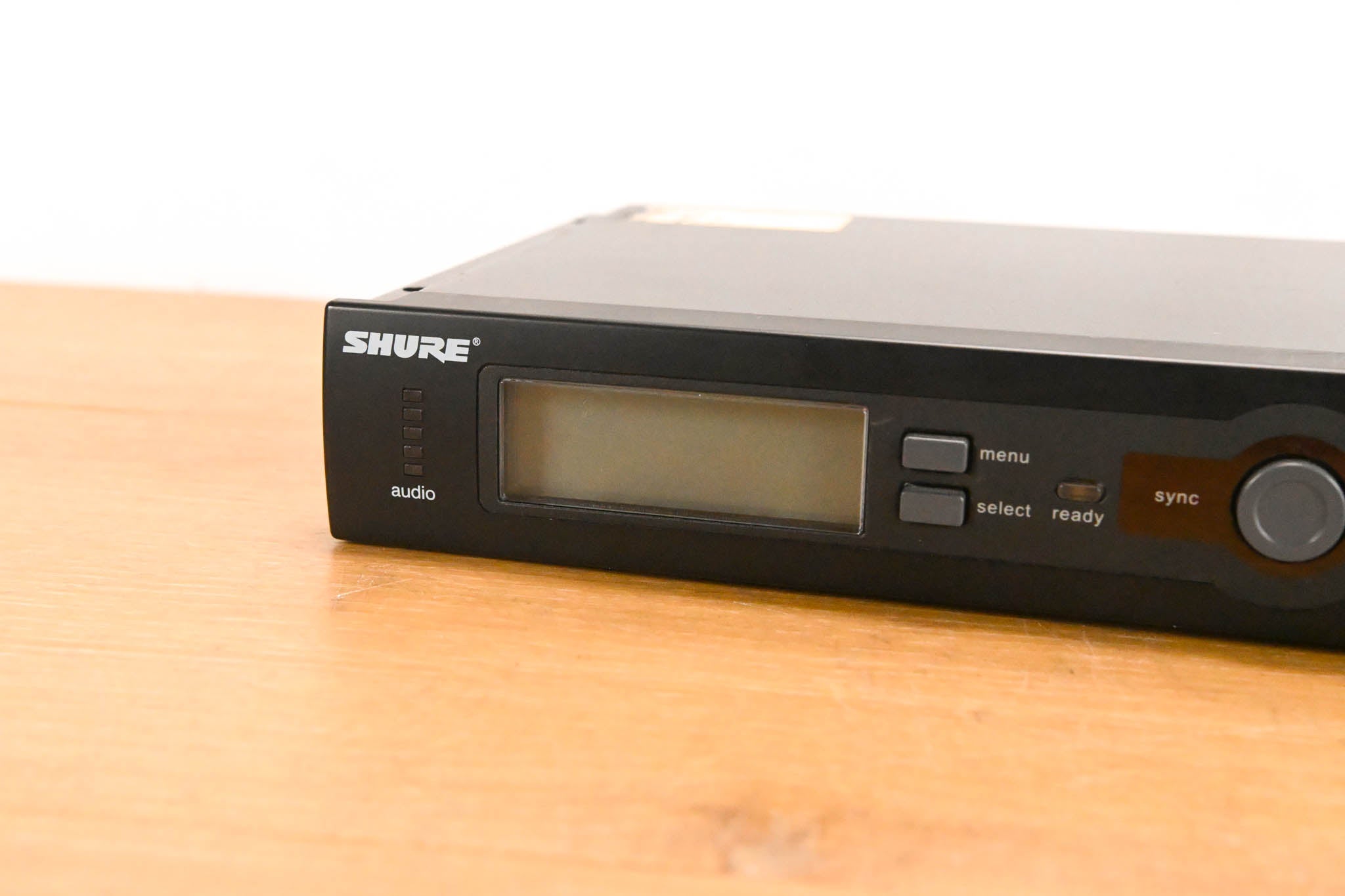 Shure SLX4 Wireless Receiver - H5 Band: 518-542 MHz (NO POWER SUPPLY)