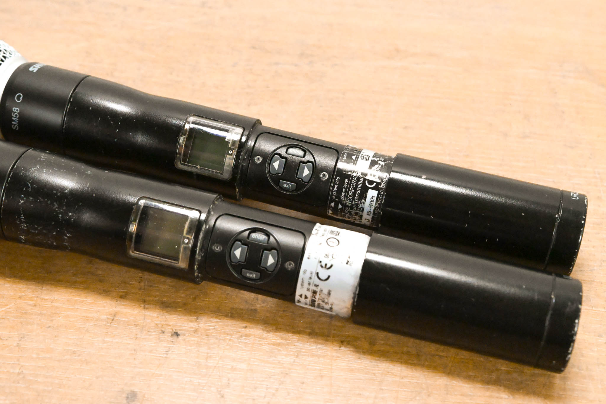 Shure UR4D Wireless Receiver w/ two UR2/SM58 Handheld Mics - L3 Band