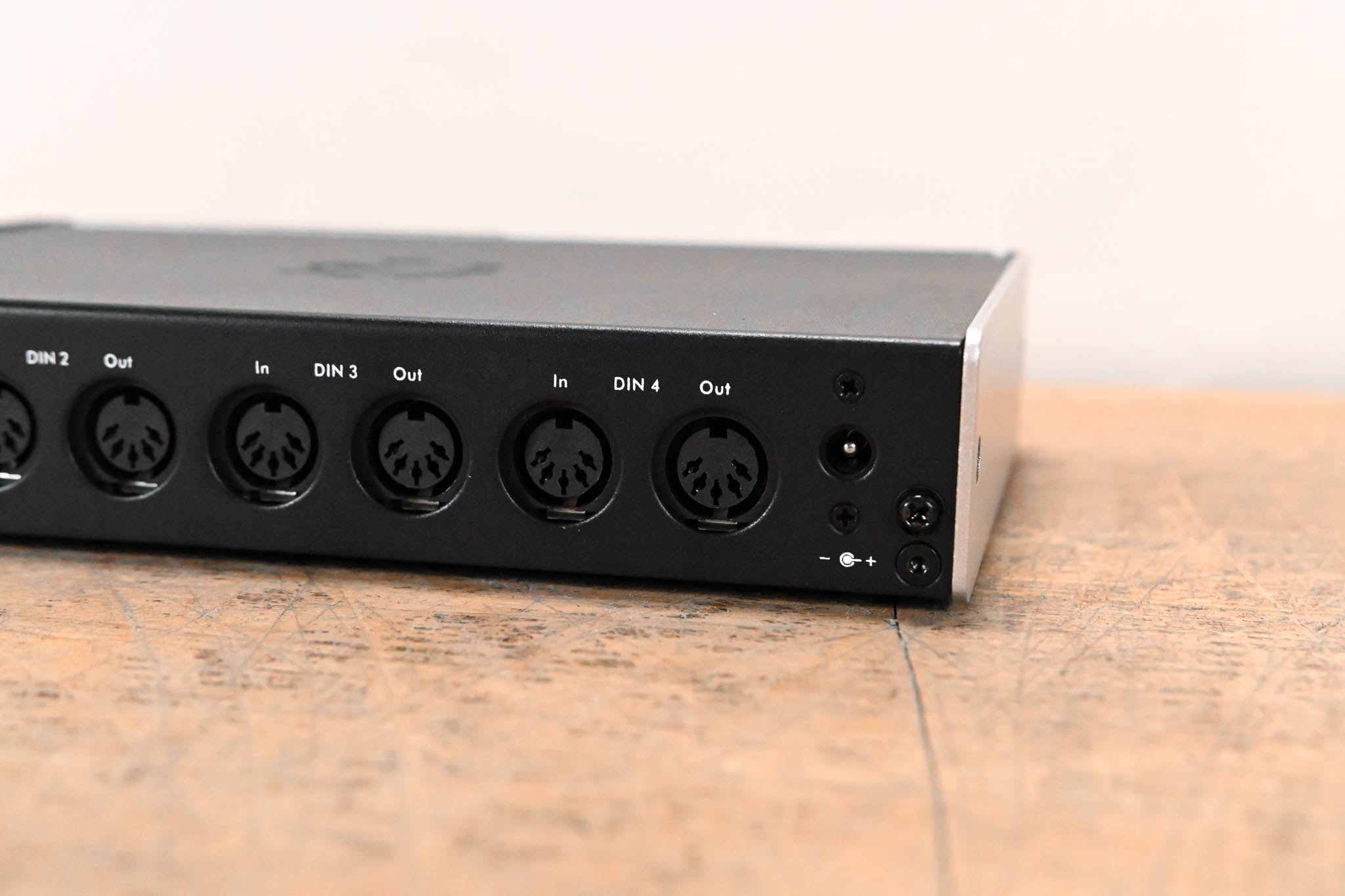 iConnectivity mioXM 4x4 USB/Networkable MIDI Interface (NO POWER SUPPLY)
