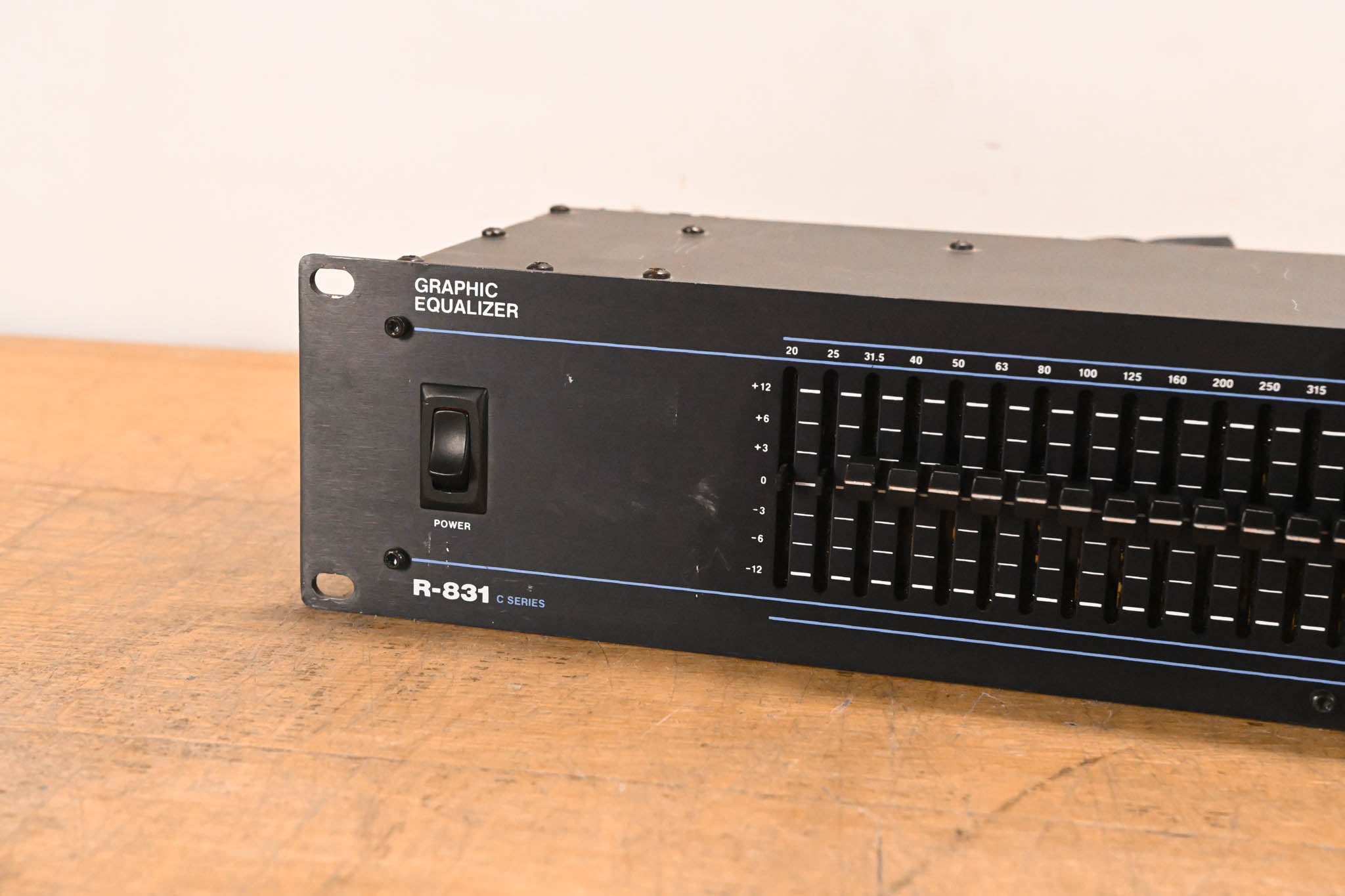 DOD R-831 Rackmount 31-Band Graphic Equalizer