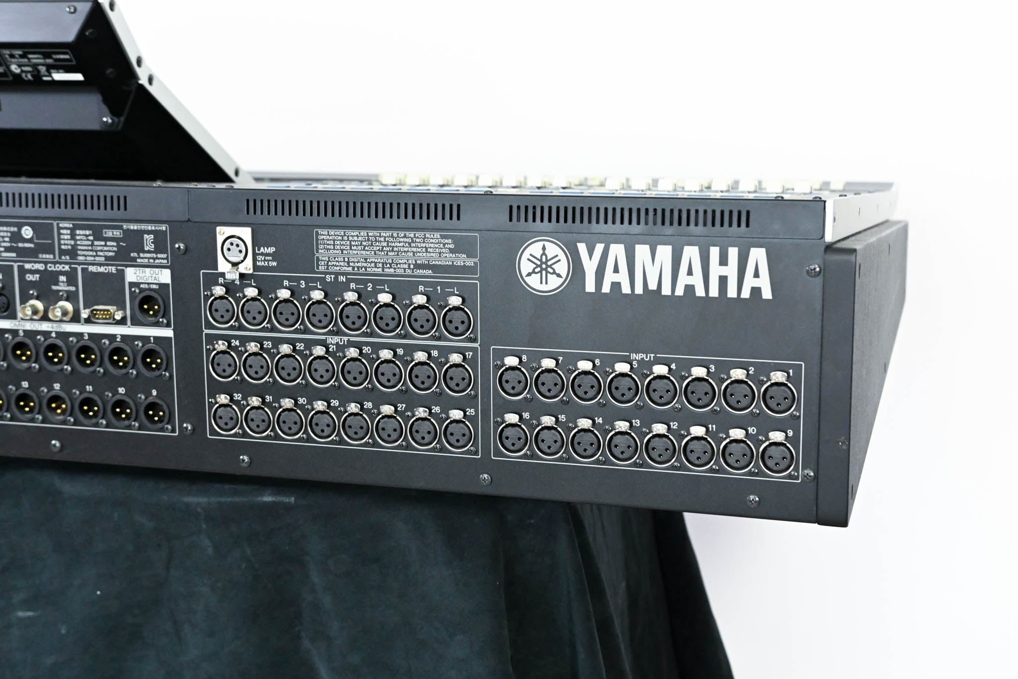 Yamaha M7CL-48 48-Channel Digital Audio Mixing Console