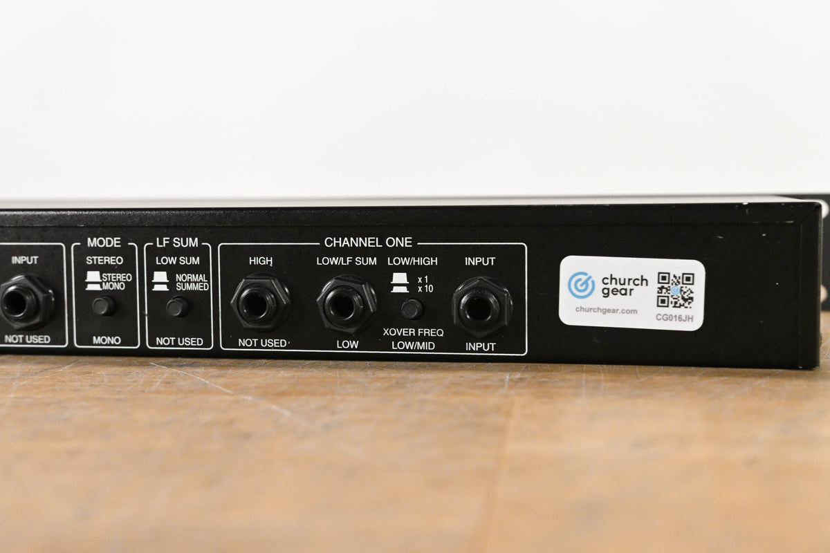 dbx 223 Stereo 2-Way / Mono 3-Way Crossover