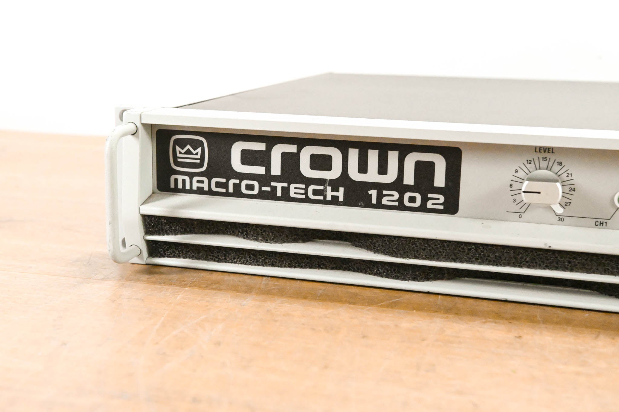 Crown Macro-Tech 1202 2-Channel Power Amplifier