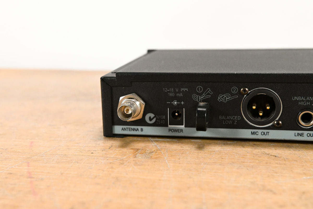 Shure SLX4 Wireless Receiver - H5 Band: 518-542 MHz (NO POWER SUPPLY)