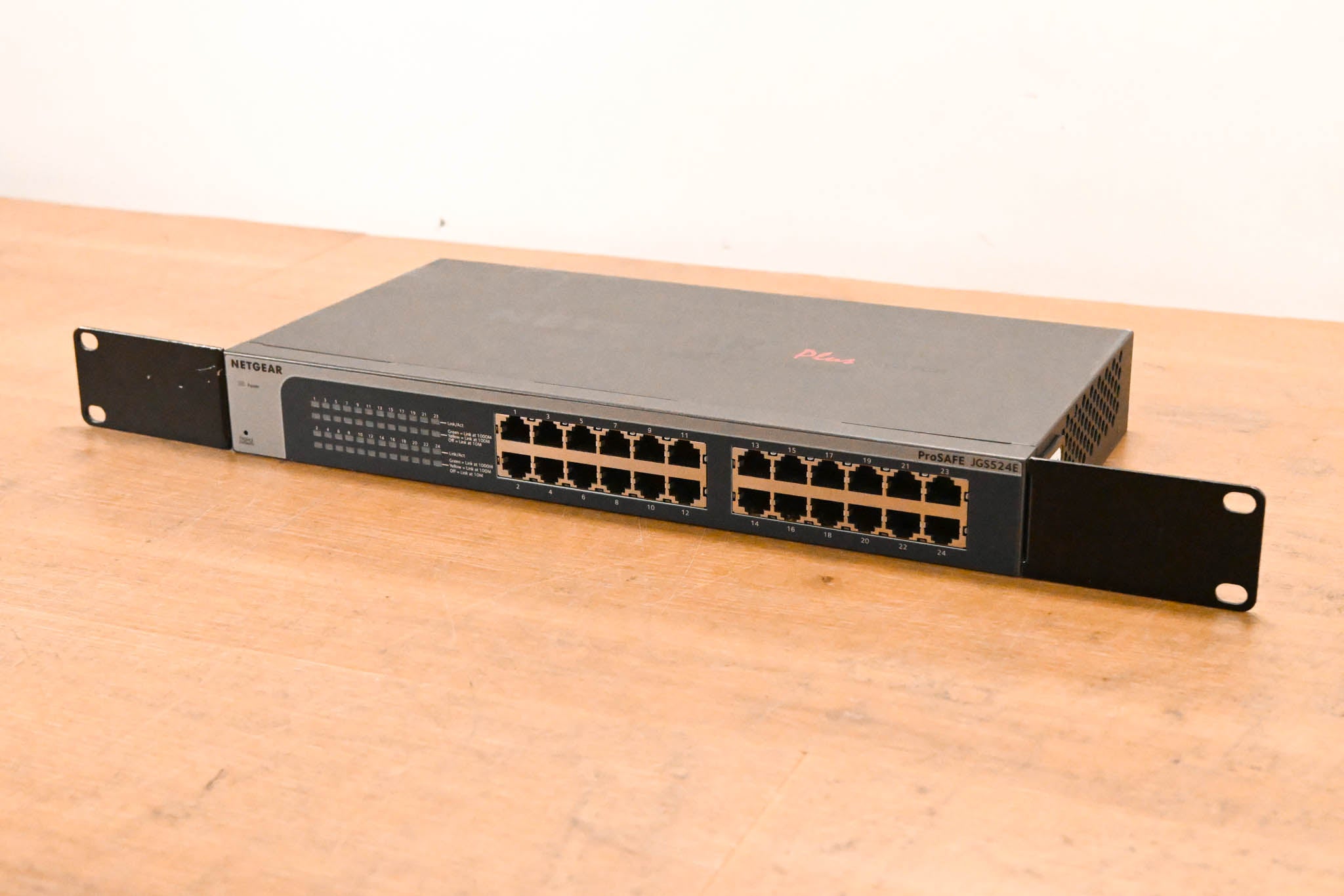 NETGEAR JGS524Ev2 ProSAFE Plus Switch 24-Port Gigabit Switch
