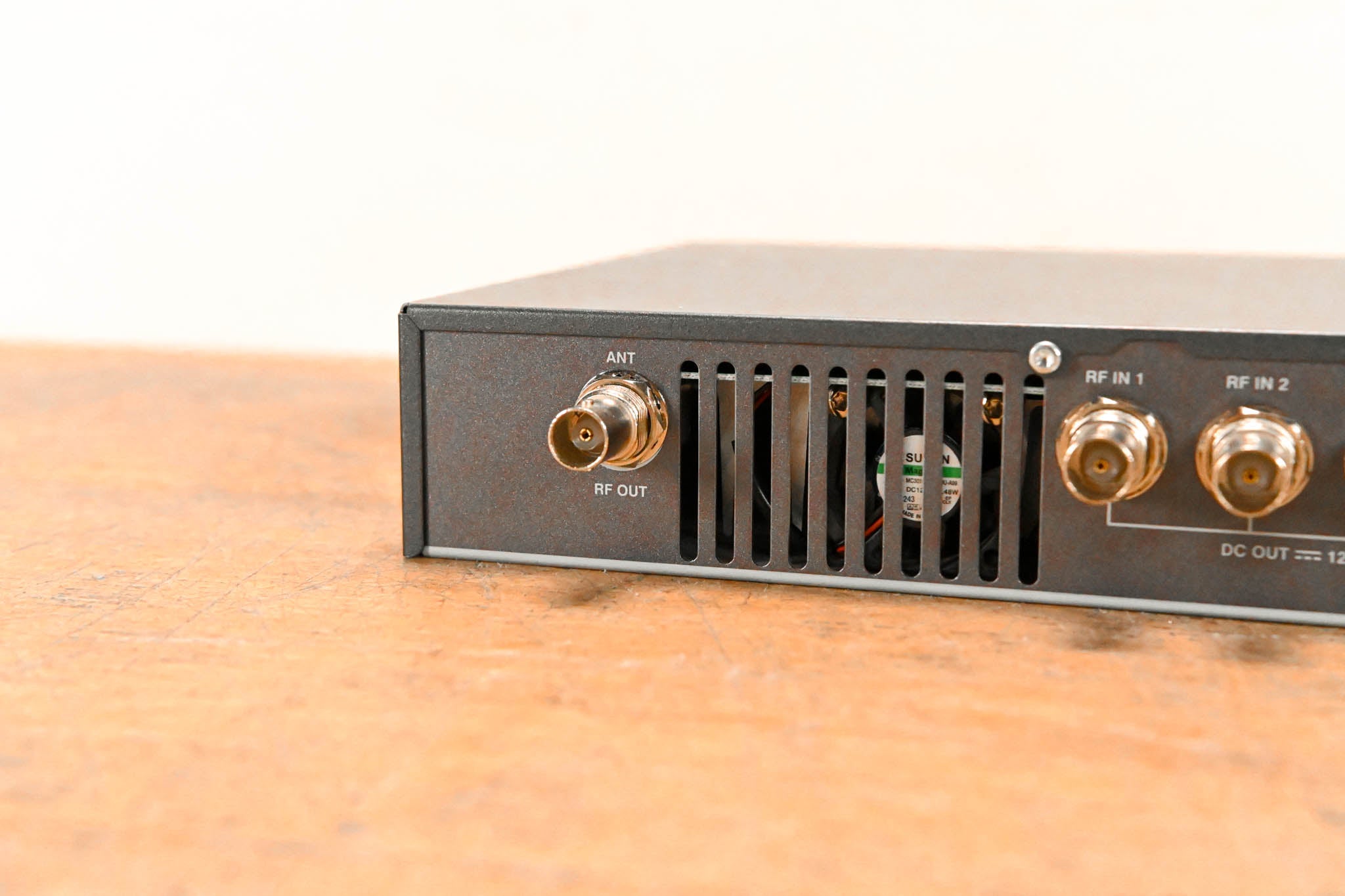 Sennheiser AC 3-US Antenna Combiner - 470-698 MHz (NO POWER SUPPLY)