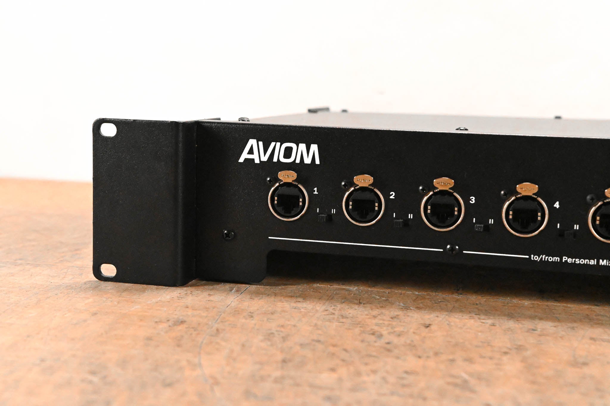 Aviom D800-Dante A-Net Distributor with Dante Connectivity