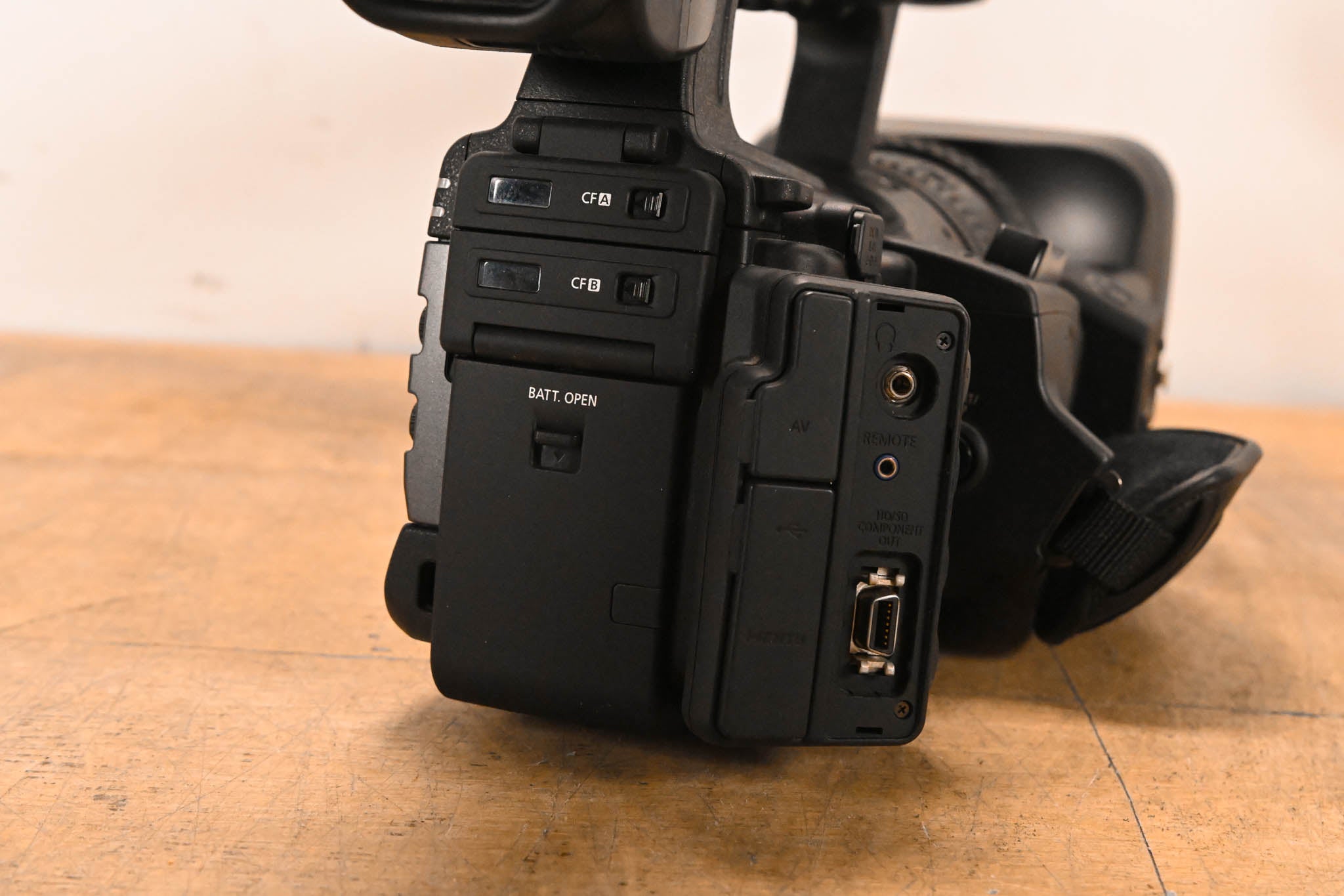 Canon XF305 Professional Camcorder