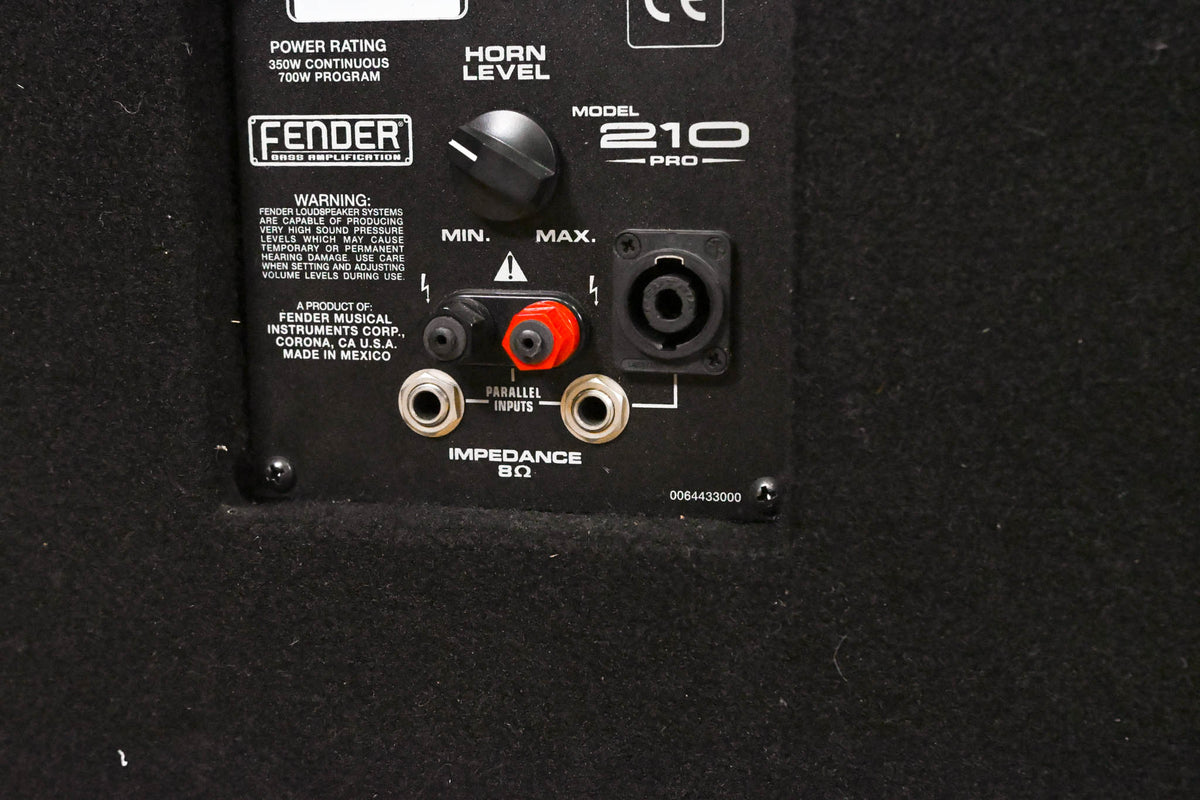 Fender 210 Pro 2x10 Bass Cabinet
