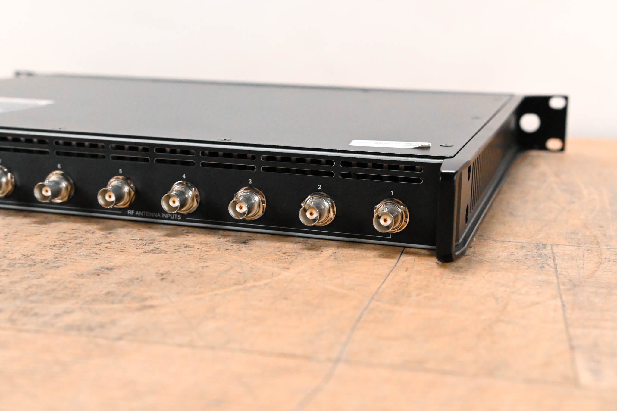 Shure PA821A Antenna Combiner for PSM Wireless Systems  - 470-952 MHz