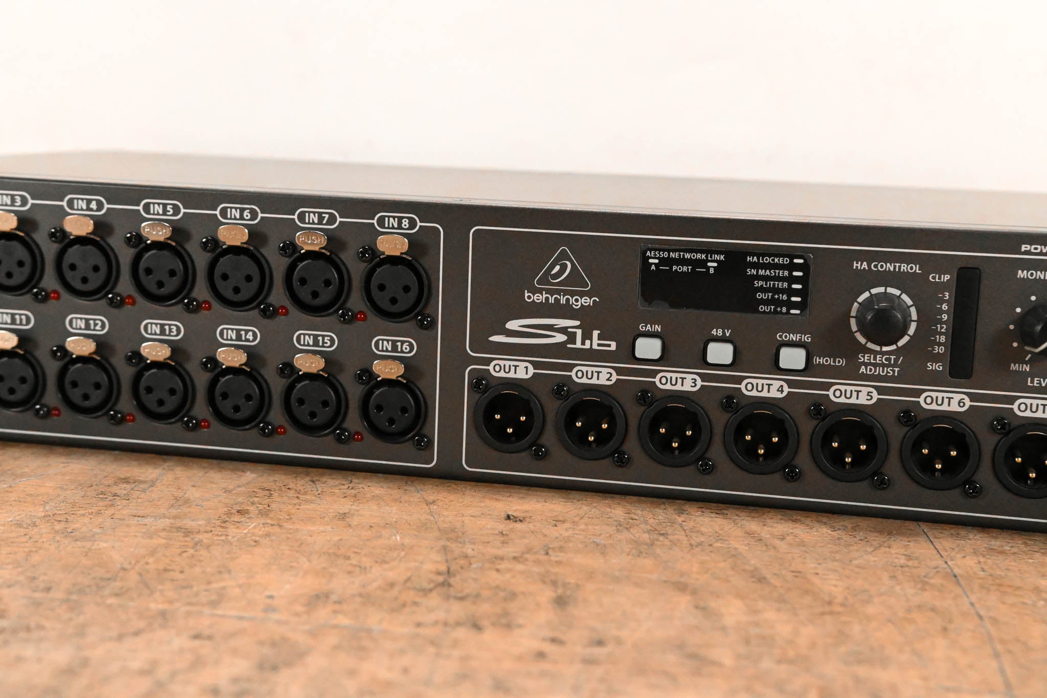 Behringer S16 16 x 8 Digital Stage Box