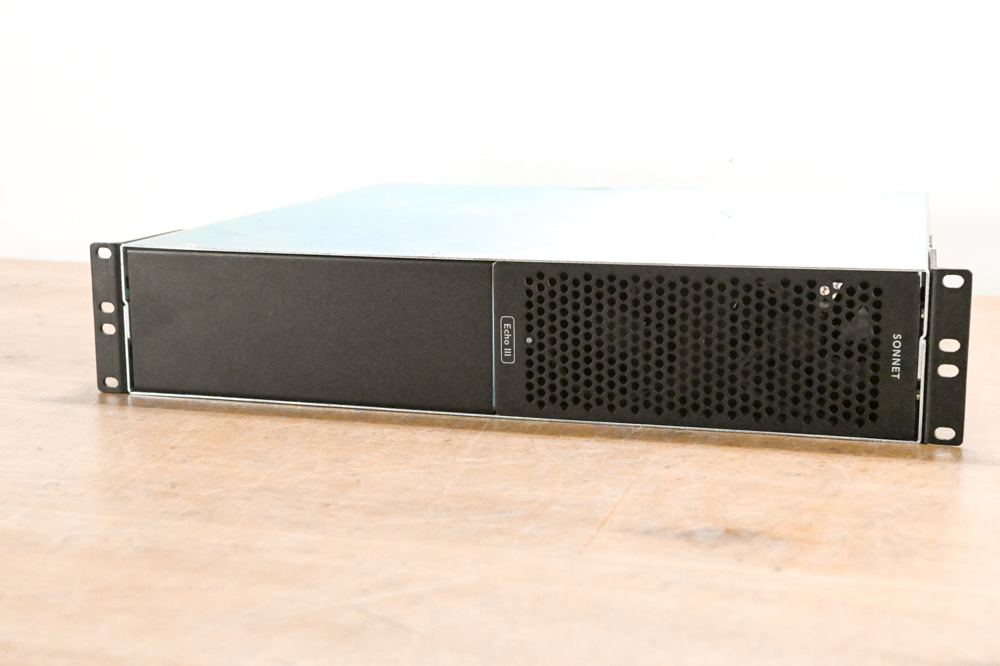 Sonnet Echo III Thunderbolt 3 to PCIe Card Rackmount Expansion System