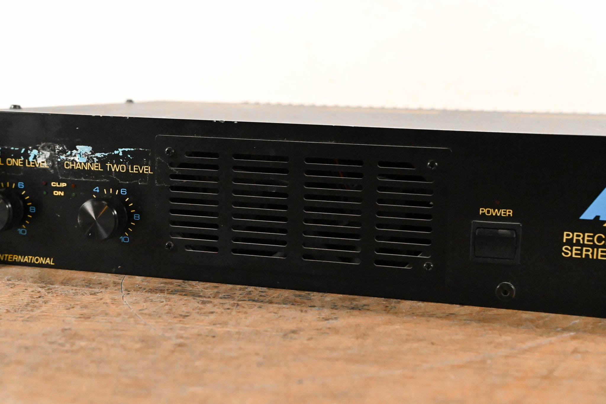 AB International 1650 2-Channel Power Amplifier
