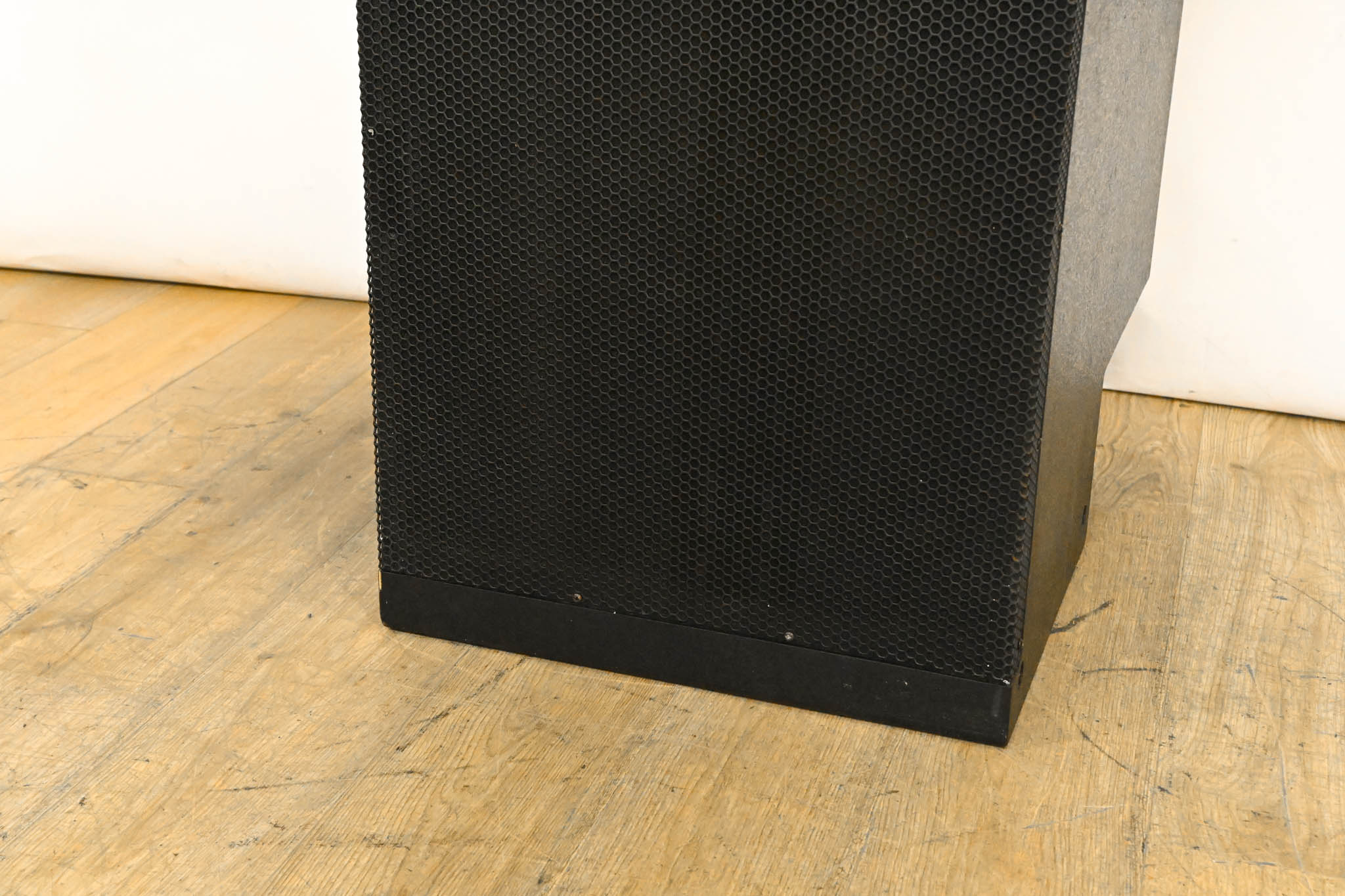 EAW SB730P Passive Dual 12-inch Subwoofer