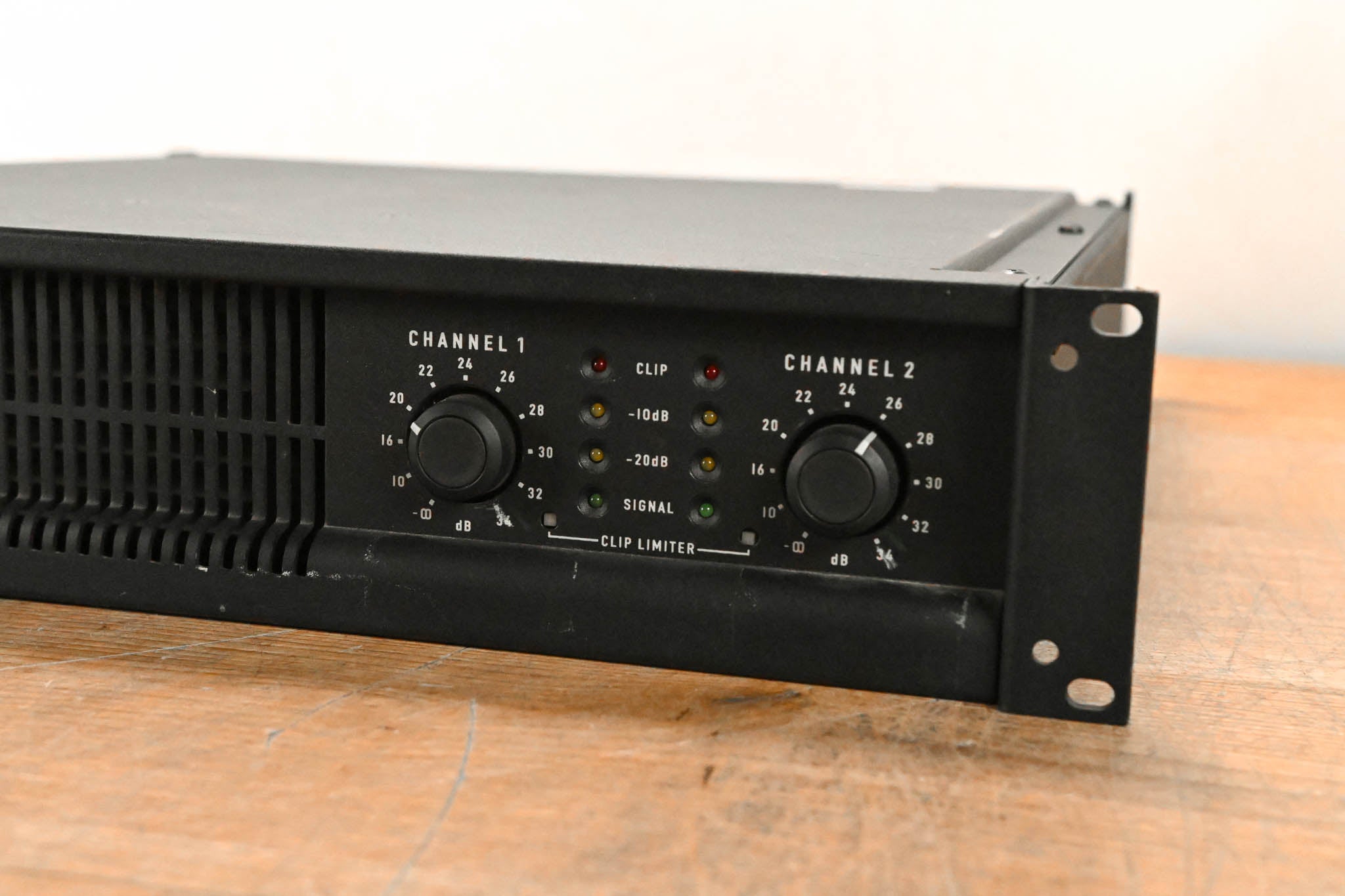 QSC PowerLight 1.8 2-Channel Power Amplifier