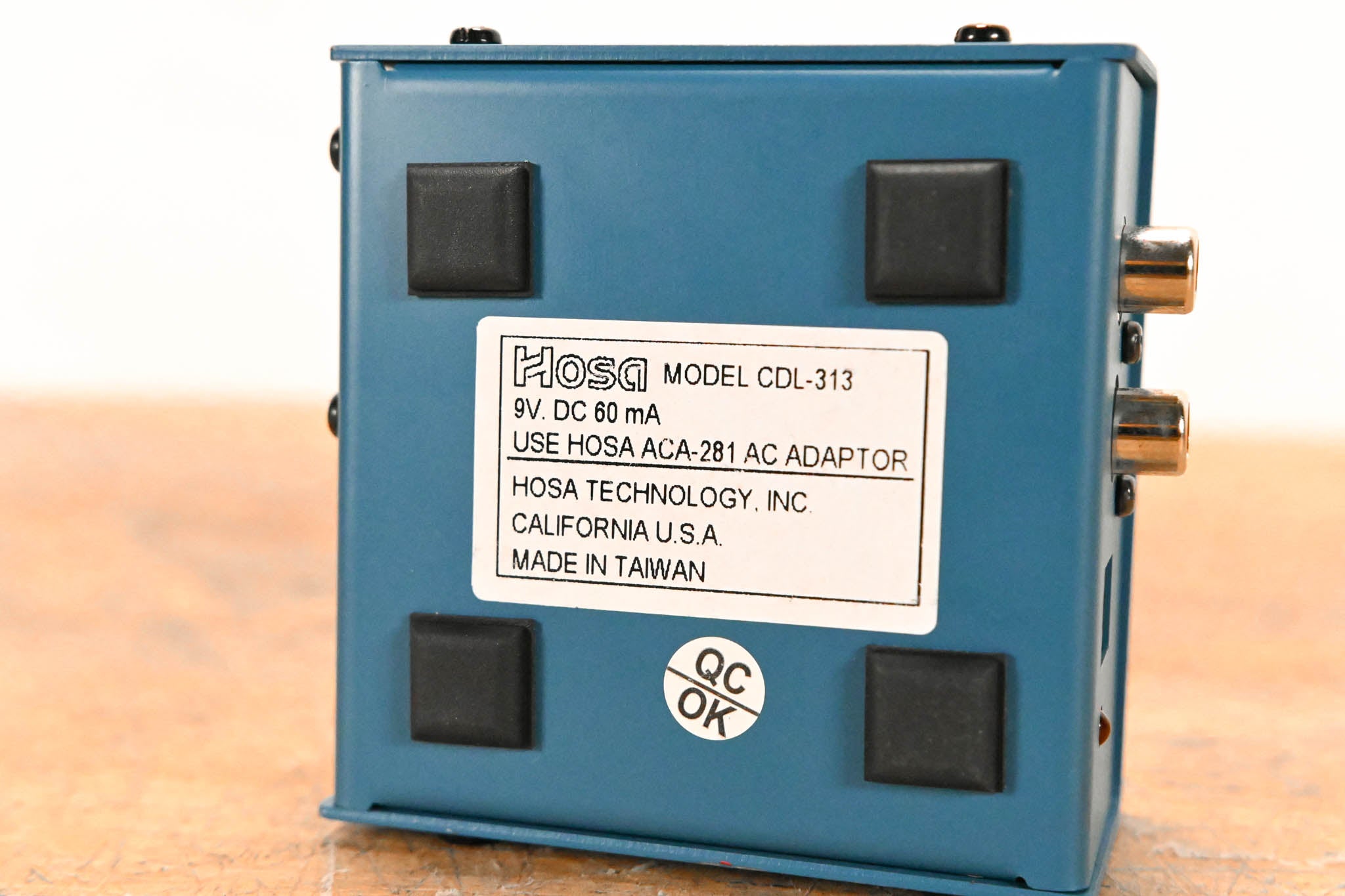 Hosa CDL-313 S/PDIF Coax to AES/EBU Digital Audio Interface (NO PSU)
