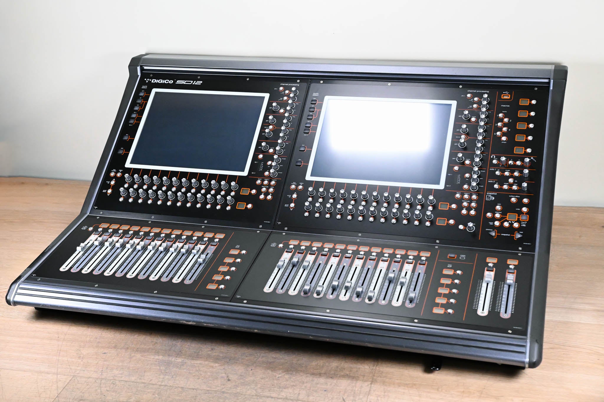 DiGiCo SD12 Digital Mixing Console