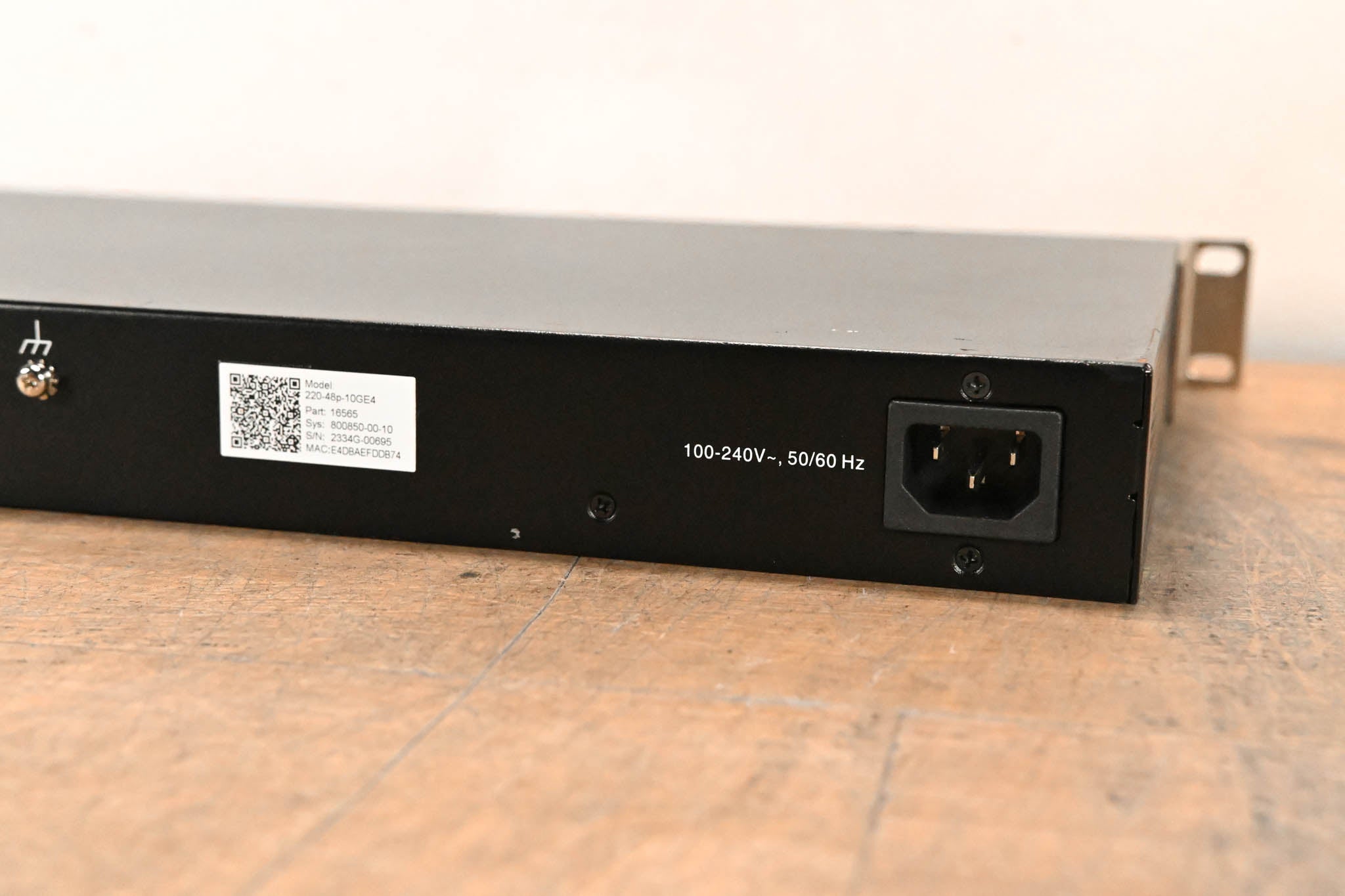 Extreme Networks 220-48P-10GE4 ExtremeSwitching 220 48-Port Switch