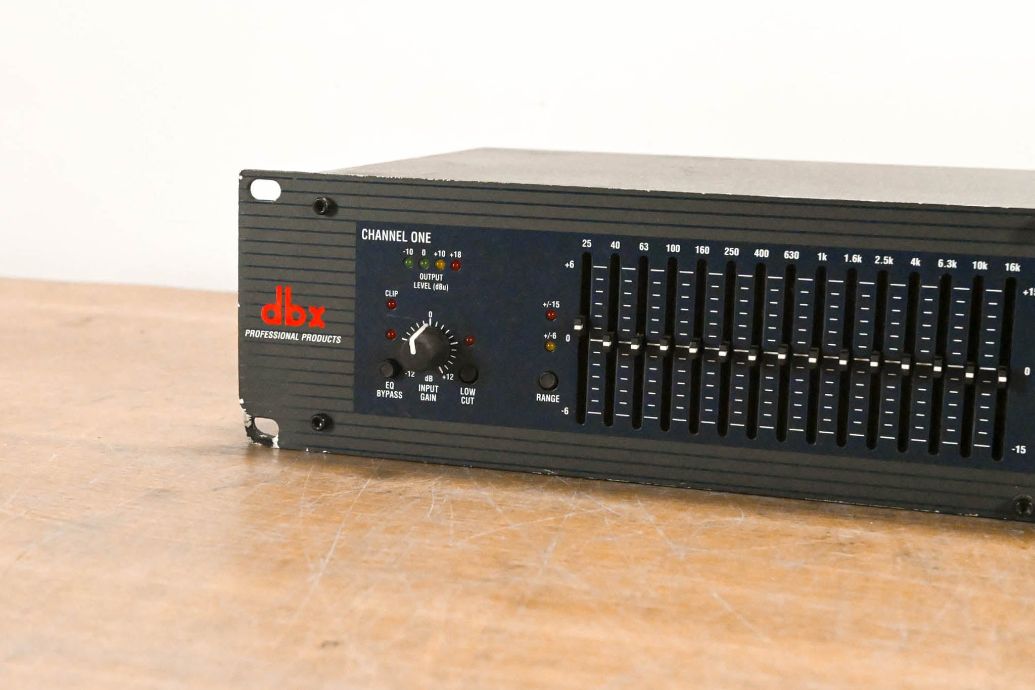 dbx 1215 Dual-Channel 15-Band Equalizer