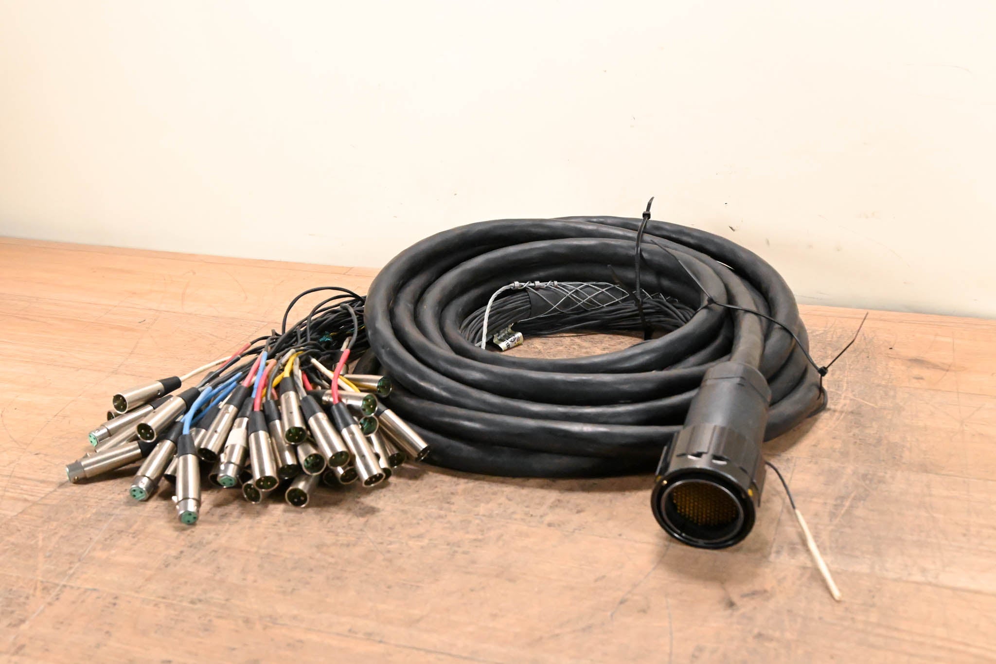 Unbranded 16x16 Snake - VEAM 40T-159 to XLR Fanout