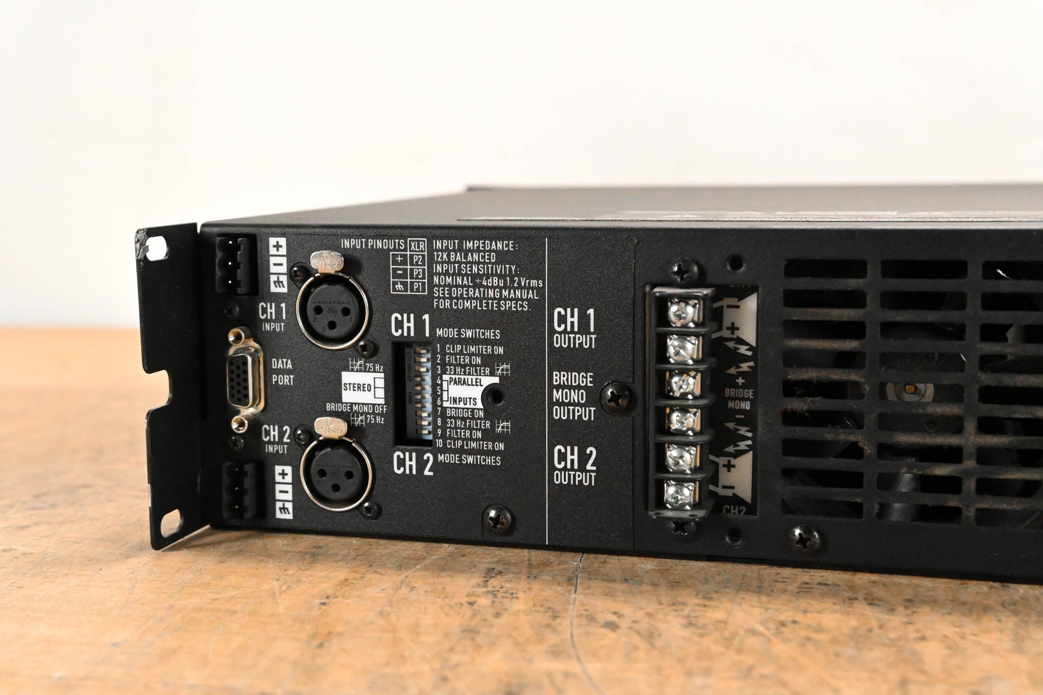 QSC CX702 2-Channel 700W Power Amplifier