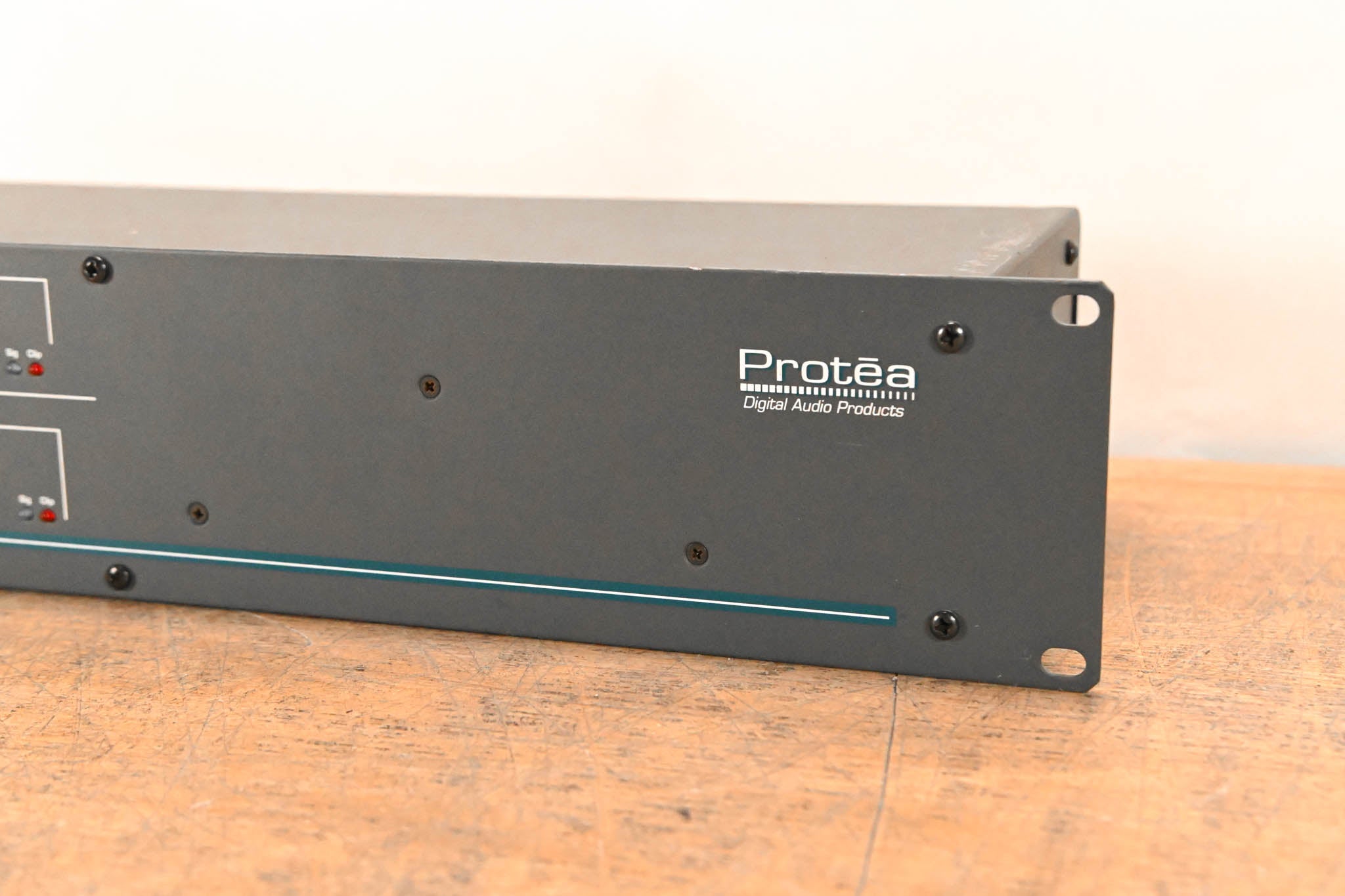 Ashly Protea 4.24GS 4-Channel Digital Graphic Equalizer Slave