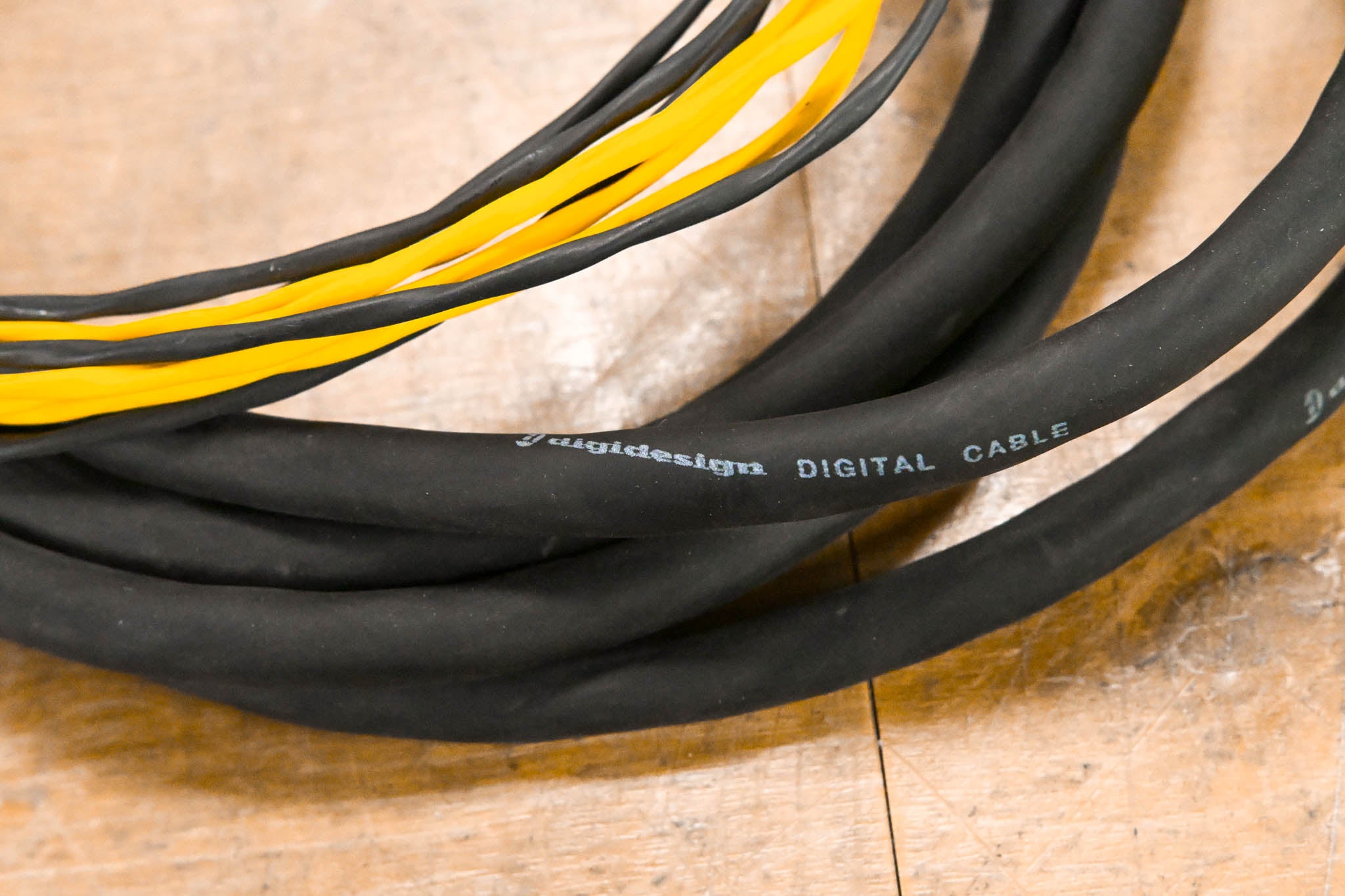 Digidesign DB25 to (4x)XLRM and (4x)XLRF AES/EBU DigiSnake - 10ft