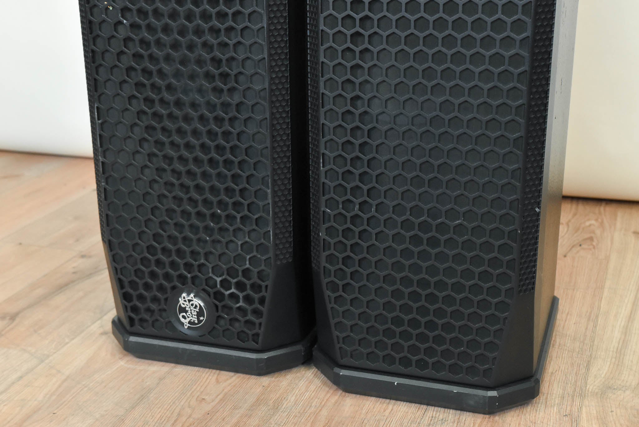 Clair Bros F28-V Two-Way Full Range Loudspeaker (PAIR)