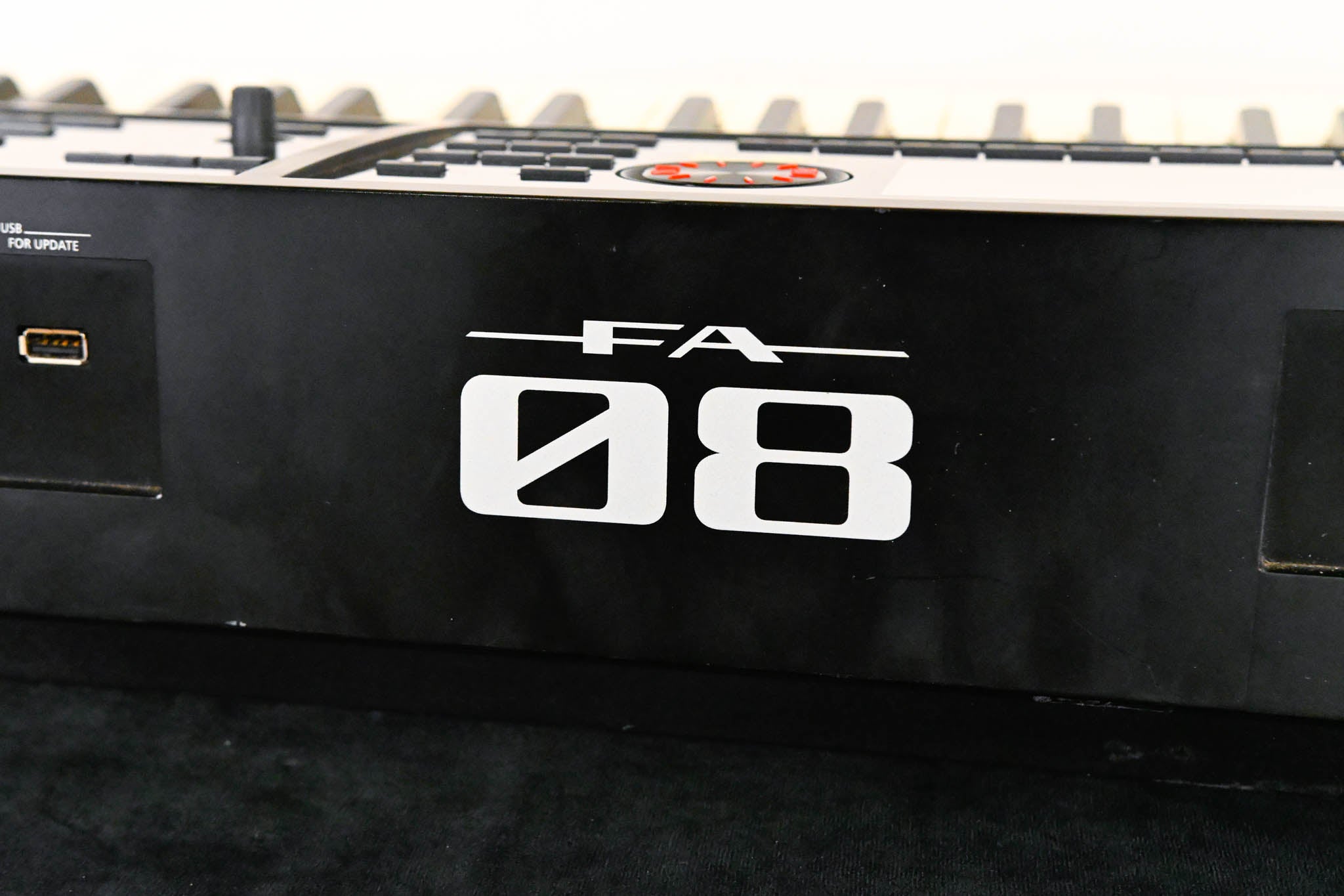 Roland FA-08 88-Key Music Workstation (NO POWER SUPPLY)