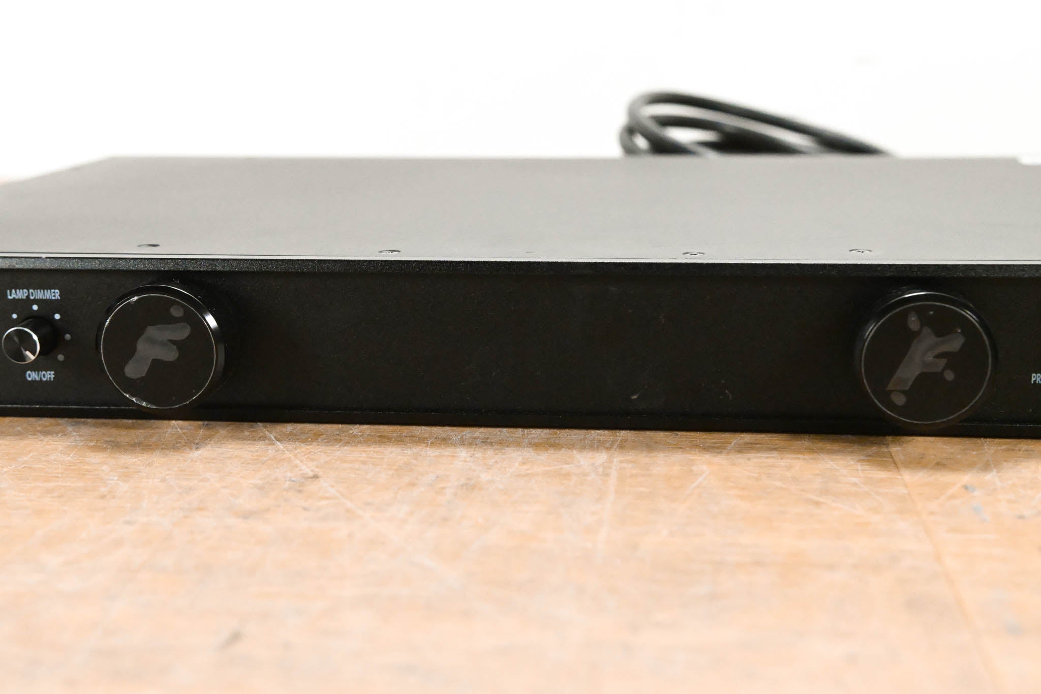Furman PL-8C 15A Classic Series Power Conditioner with Lights