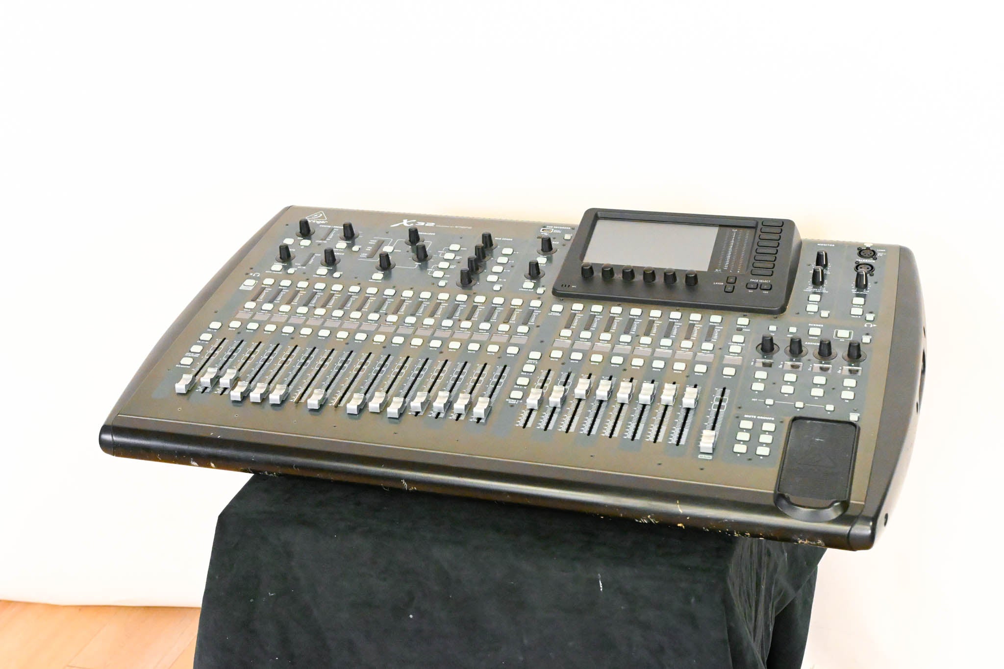 Behringer X32 40-Channel Digital Mixing Console