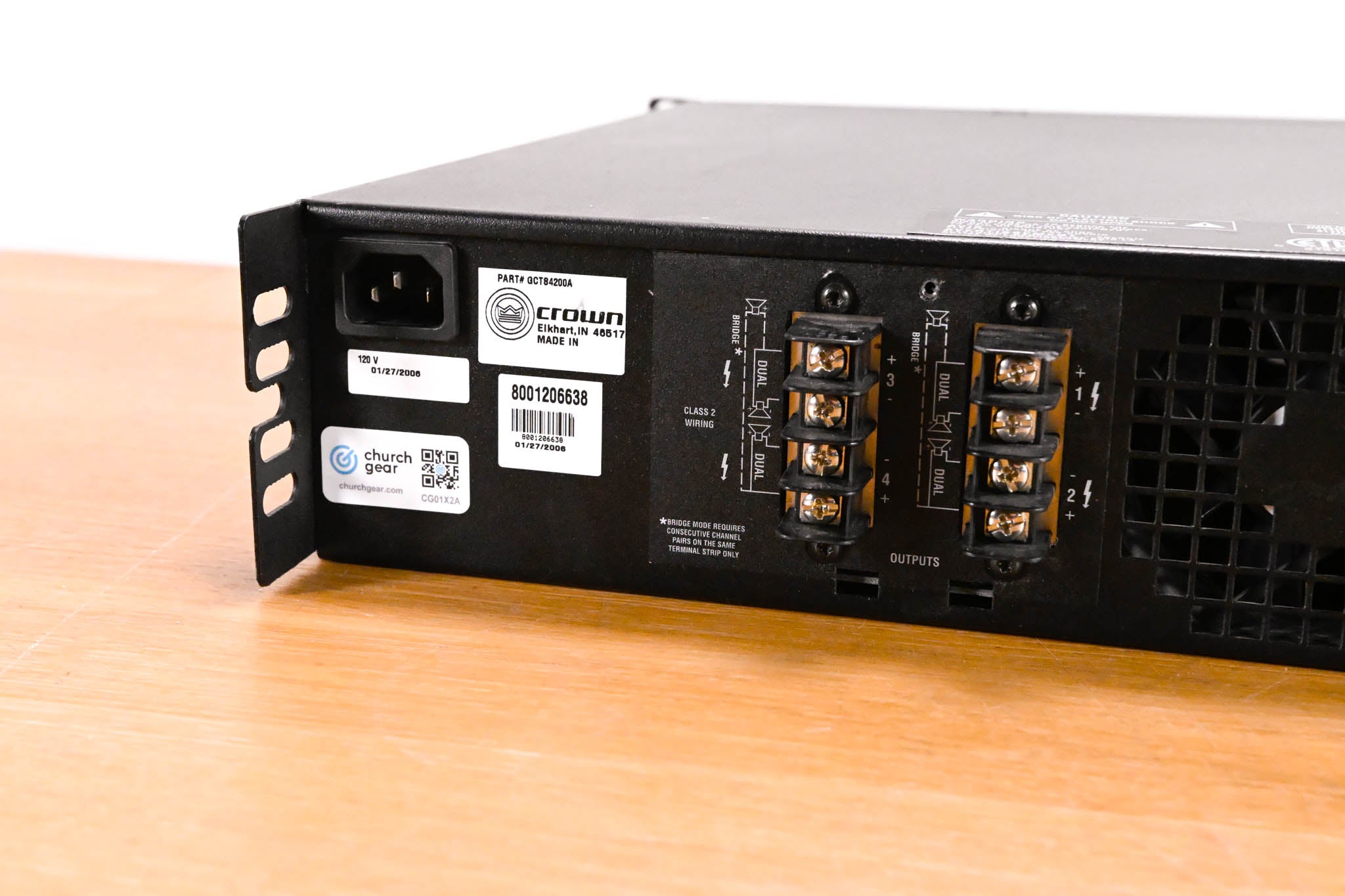 Crown CTs 4200 Four-Channel, 260W Power Amplifier