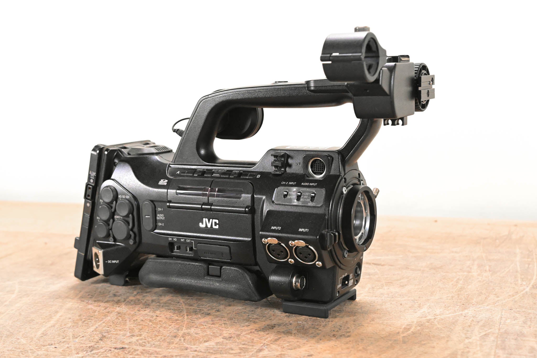 JVC GY-HM700CHU ProHD Compact Shoulder Solid State Camcorder