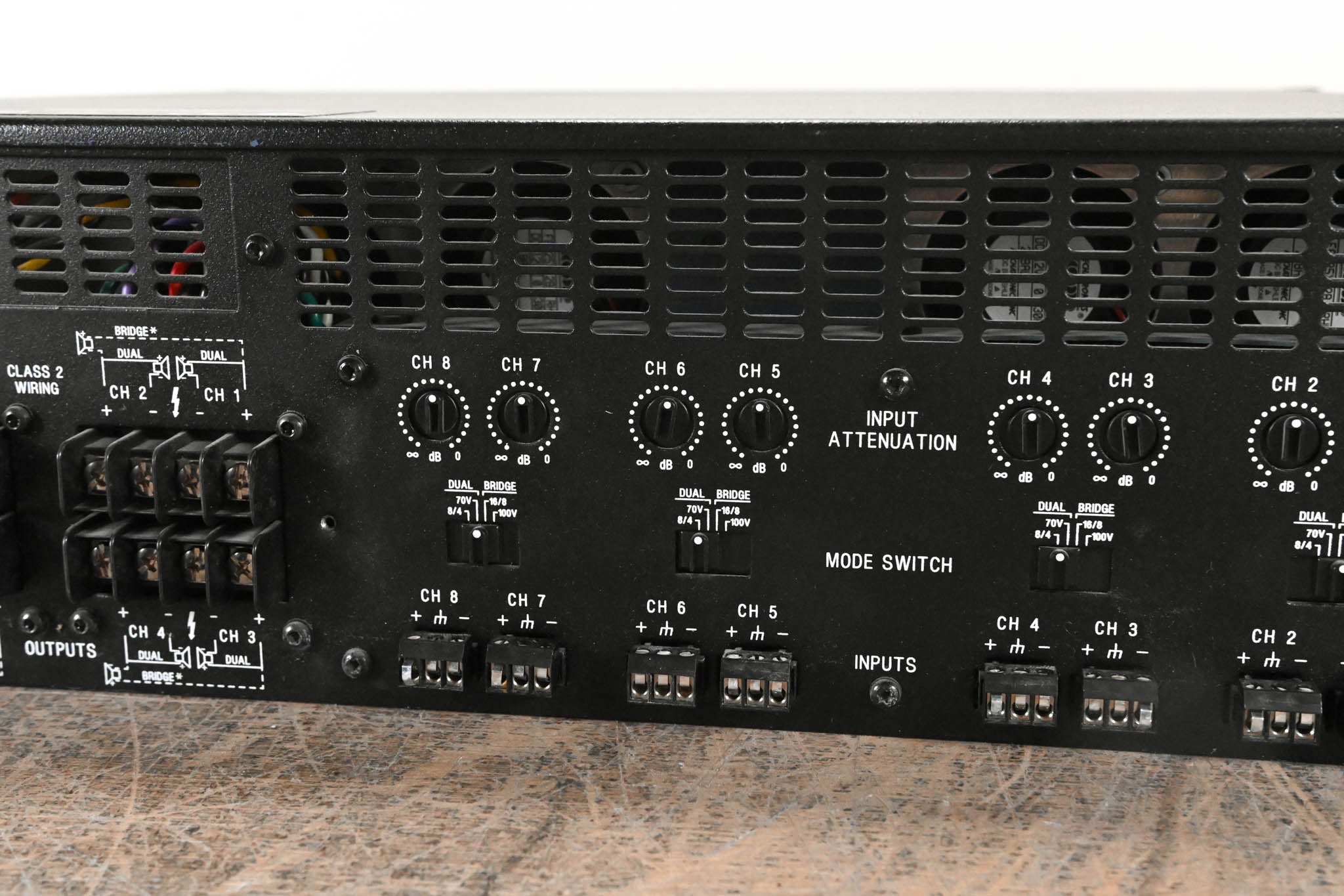 Crown CTs 8200 Eight-channel, 200W Power Amplifier