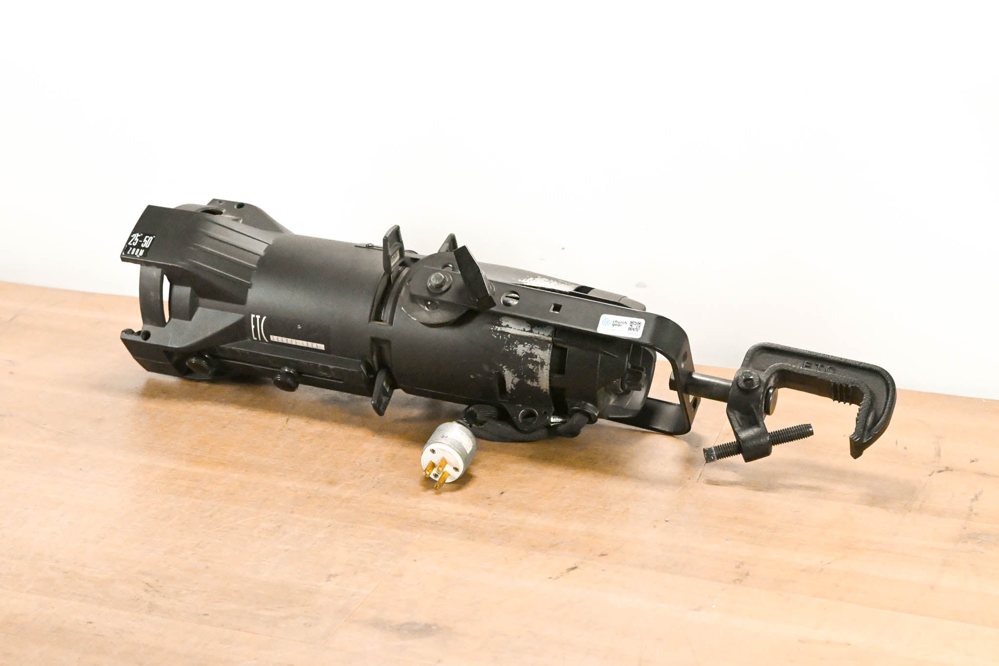 ETC Source Four Jr 25-50 Degree Zoom 575 Ellipsoidal Light
