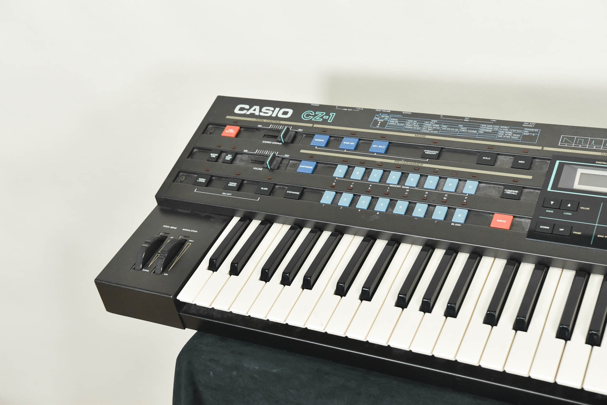 Casio CZ-1 61-Key Keyboard Synthesizer with Carrying Case