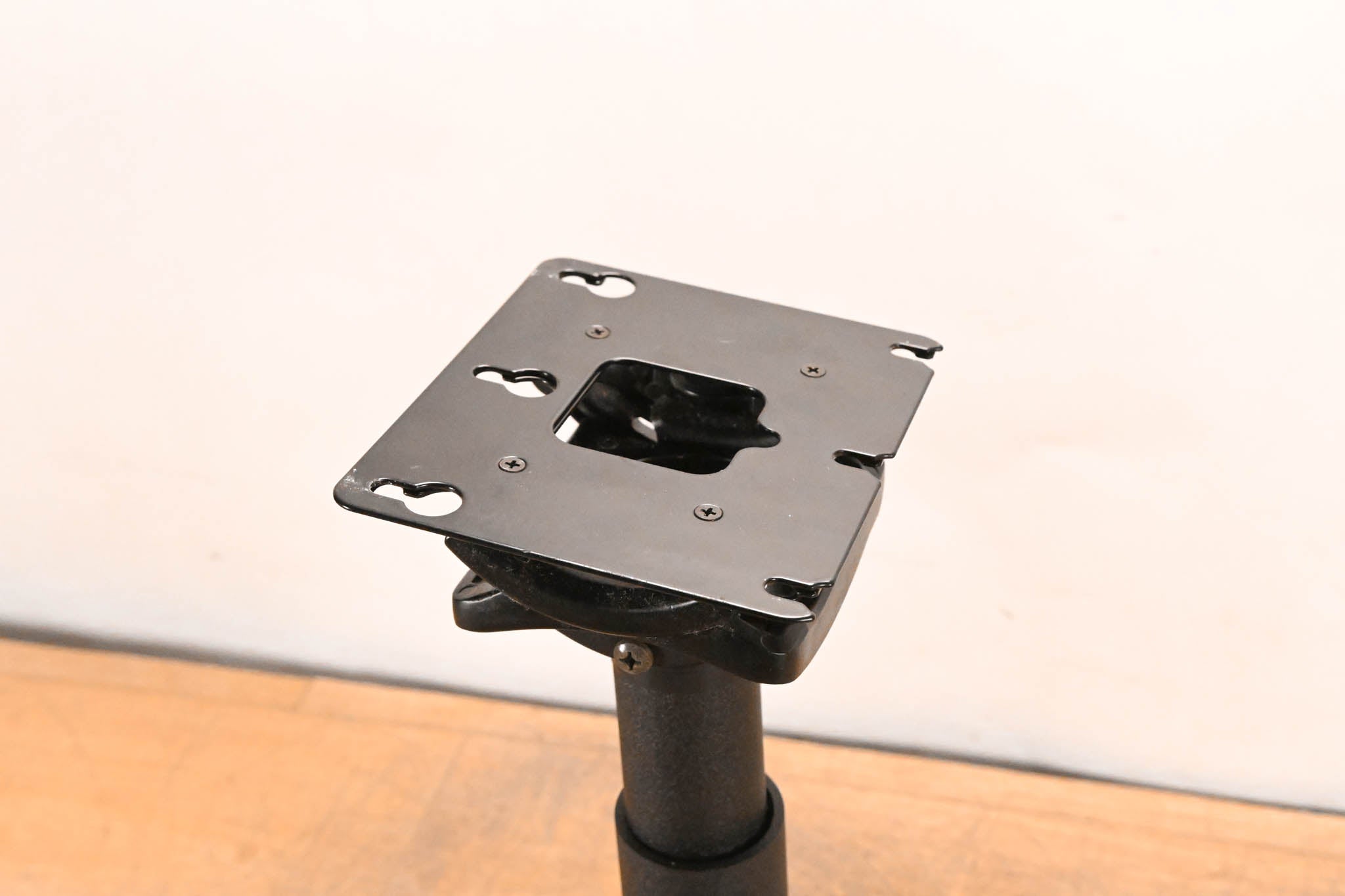 Chief RPMA000 Projector Mount System w/ CMS009012 Column & CMA345 Plate
