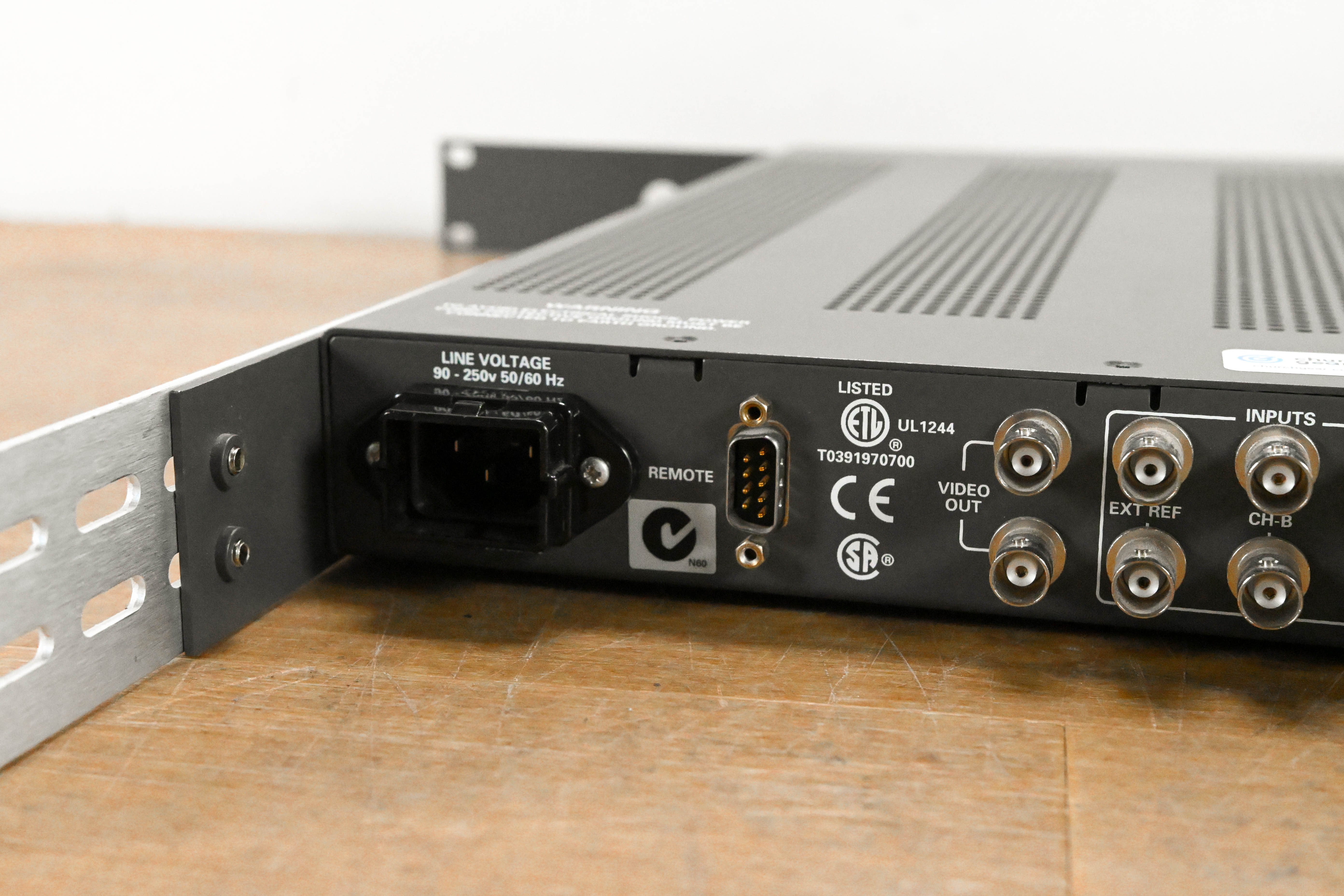 Tektronix WVR 500 Waveform/Vector Monitor