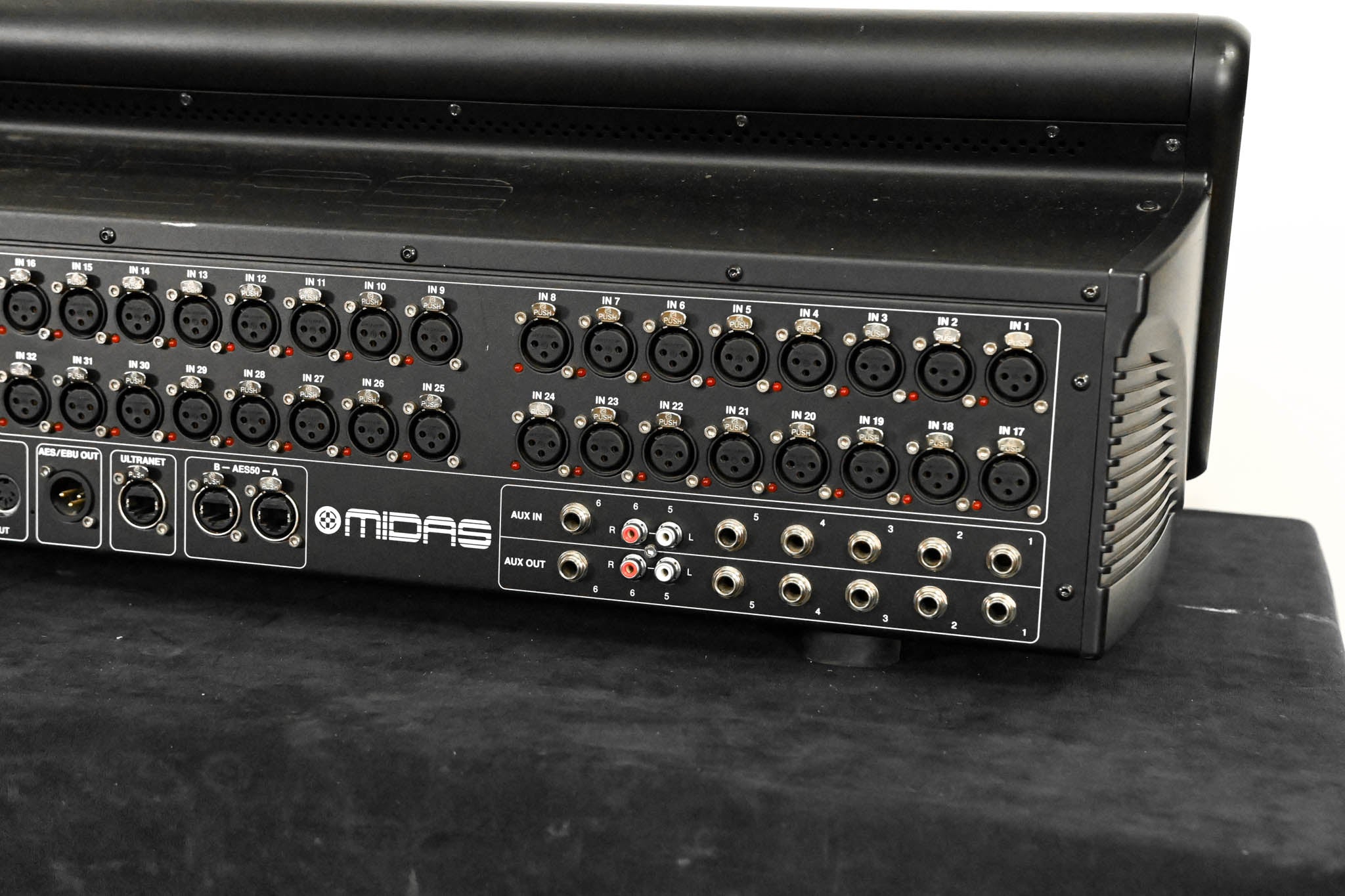Midas M32 40-Channel Digital Audio Mixing Console