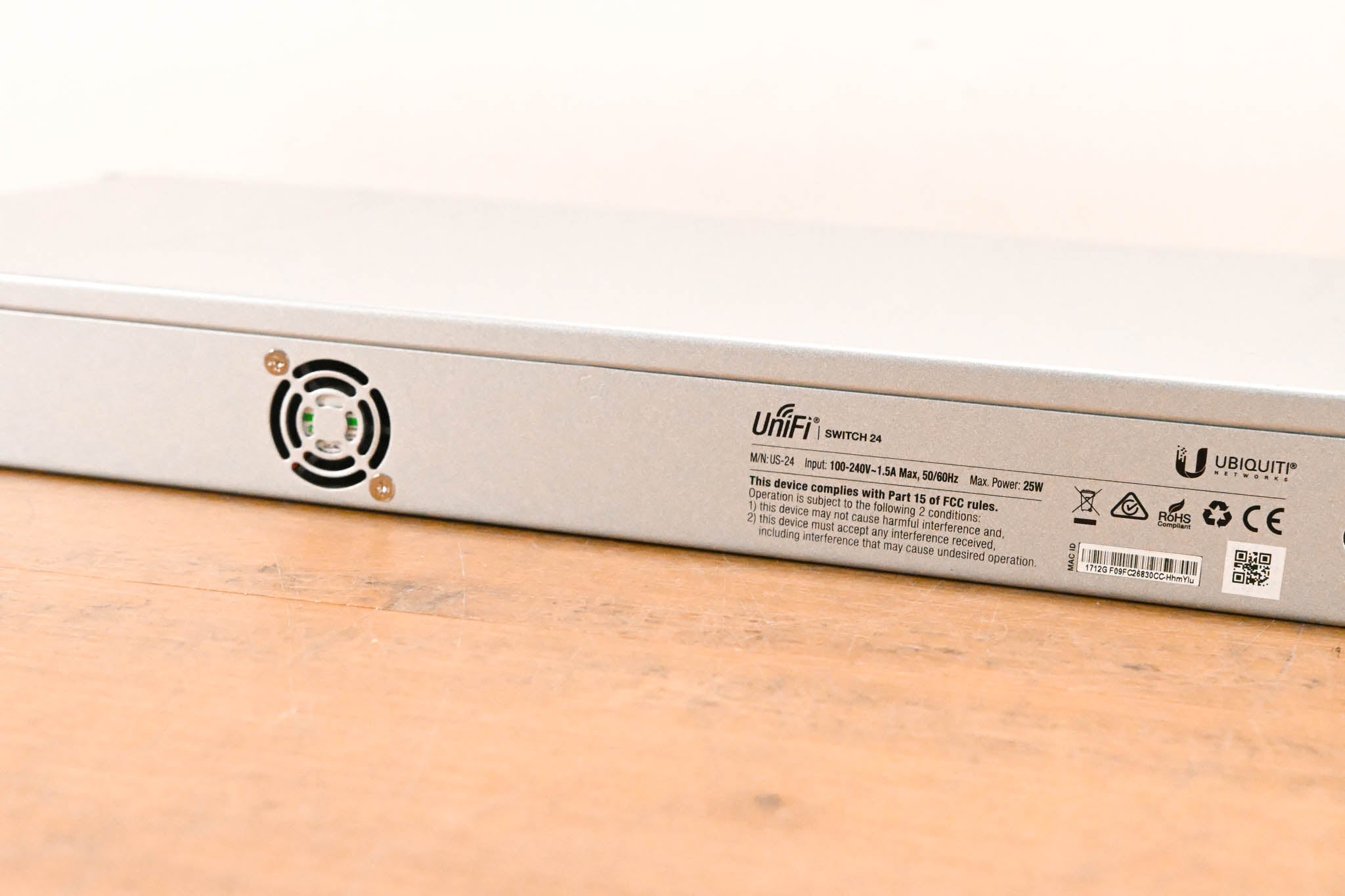 Ubiquiti UniFi US-24 Switch 24 24-Port Gigabit Ethernet Switch