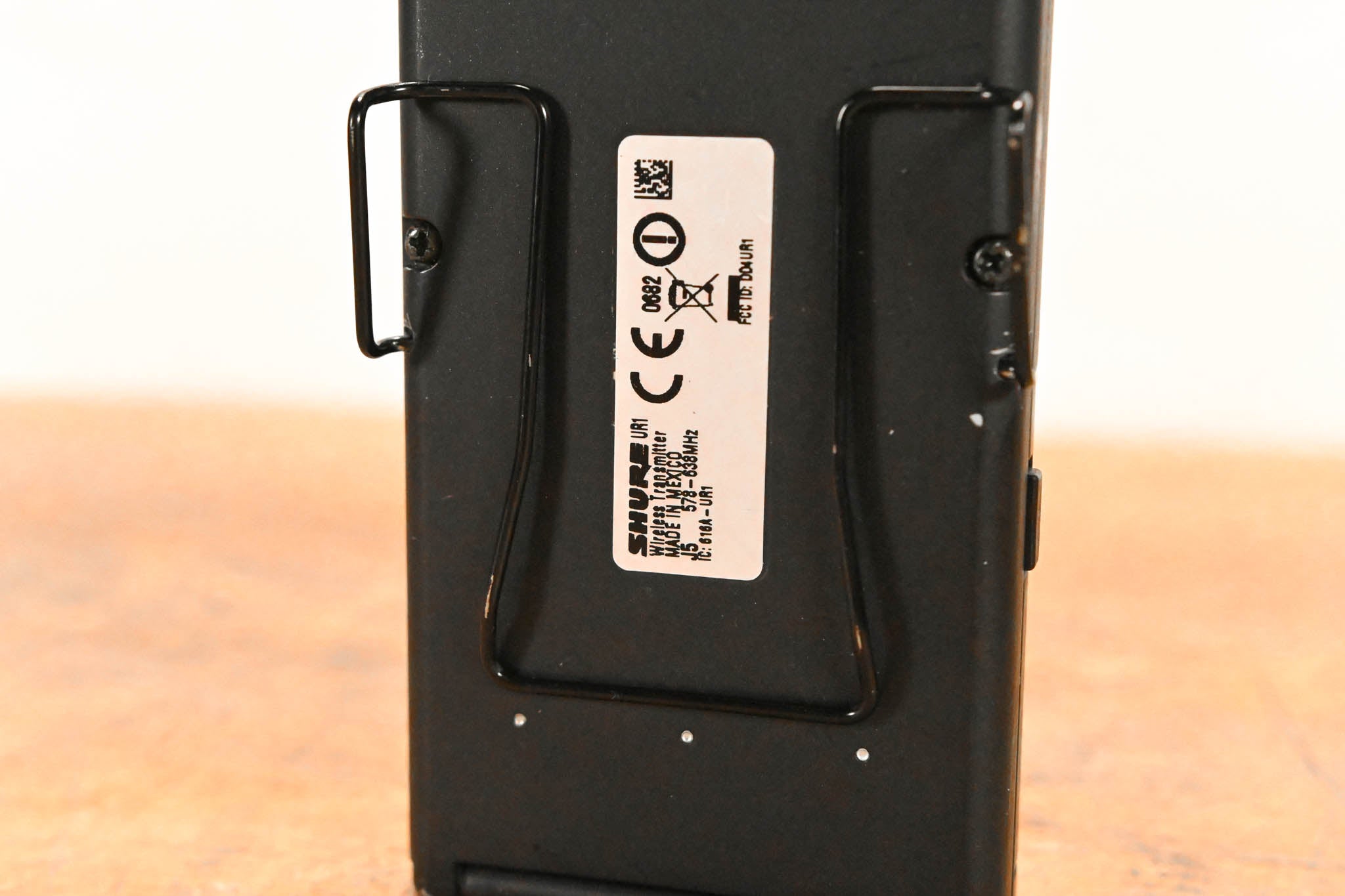 Shure UR1 Wireless Bodypack Transmitter - J5 Band: 578-638 MHz