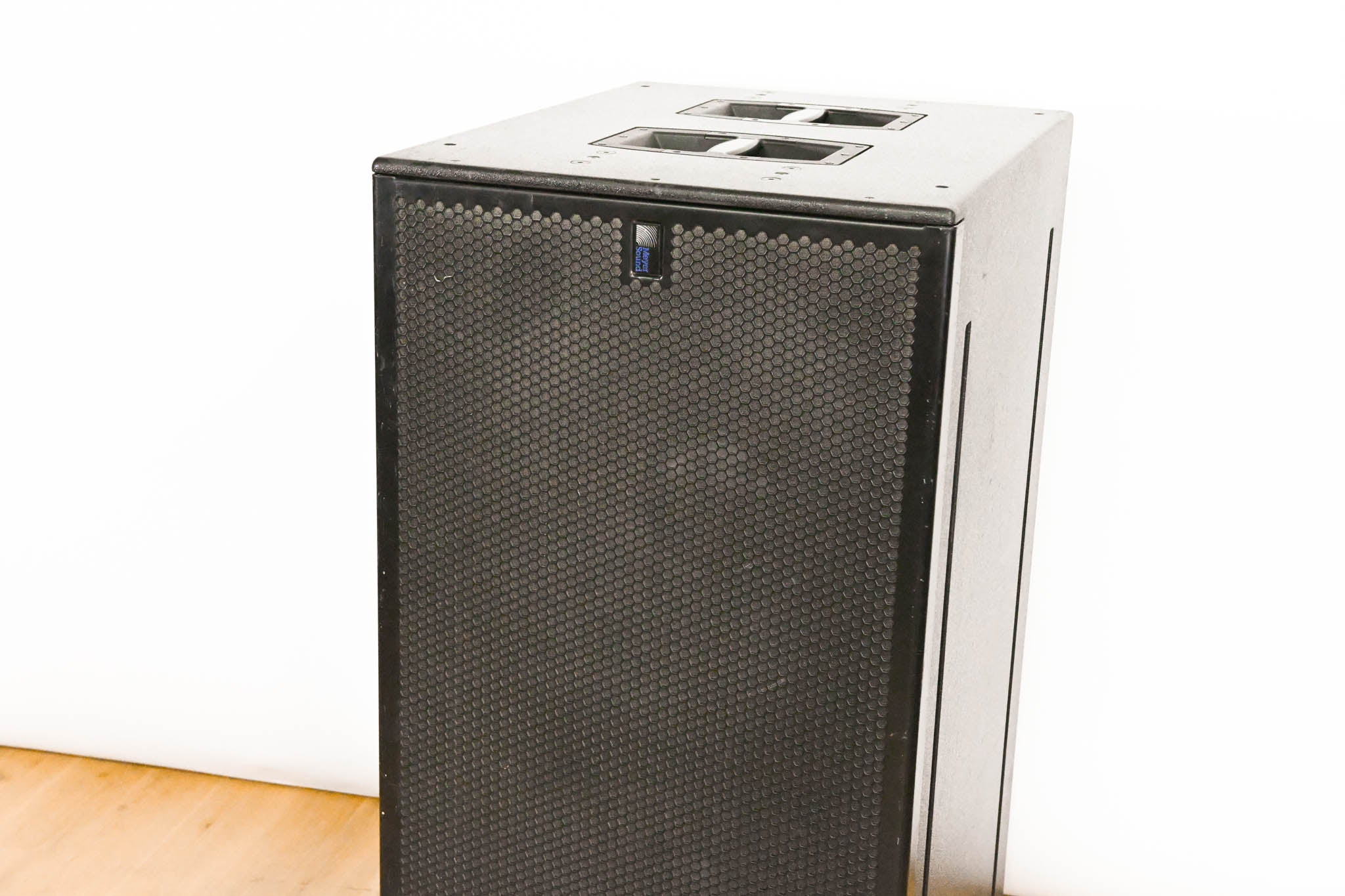 Meyer Sound 700-HP UltraHigh-Power Dual 18" Powered Subwoofer