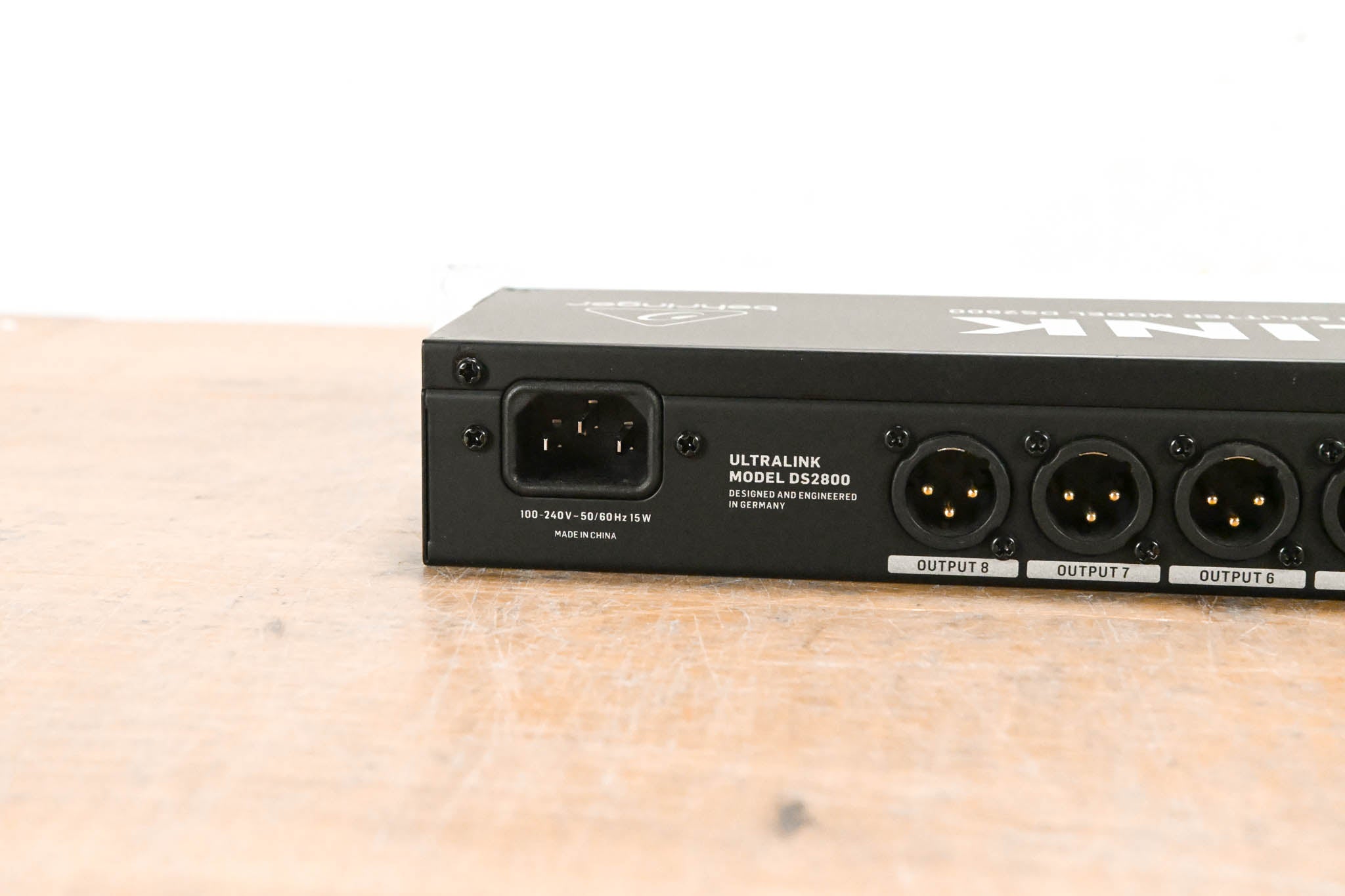 Behringer ULTRALINK DS2800 2-Input 8-Output Distribution Splitter