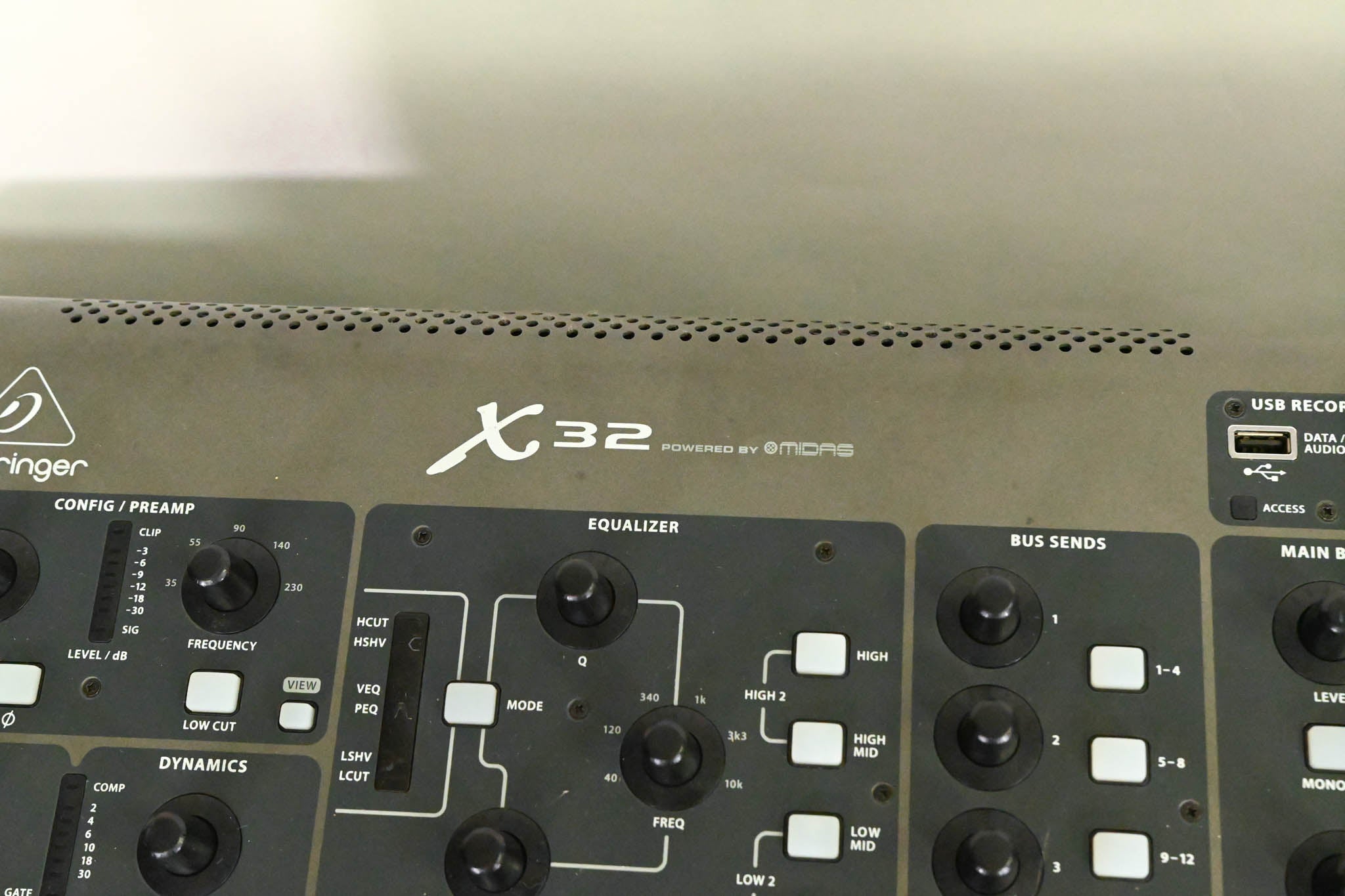 Behringer X32 40-Channel Digital Mixing Console