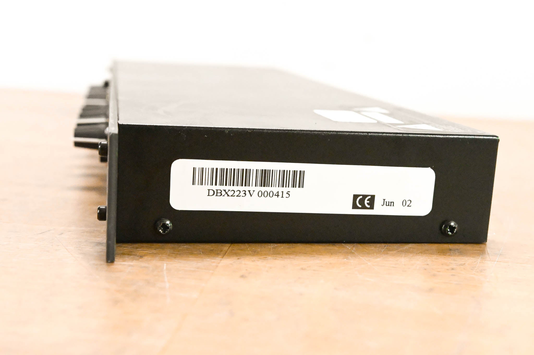 dbx 223 Stereo 2-Way / Mono 3-Way Crossover