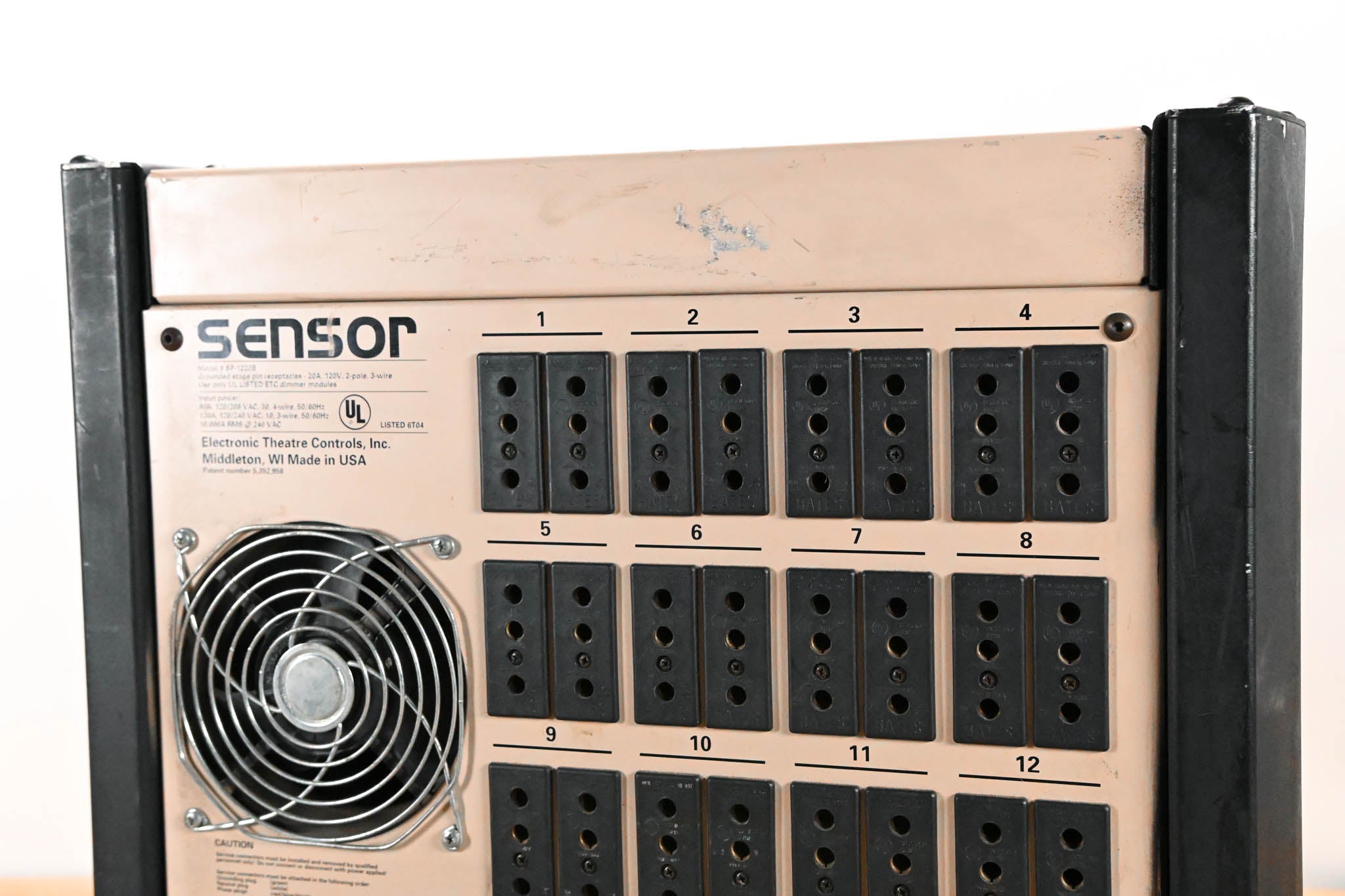 ETC SP-1220B Sensor Dimmer Rack with 6x D20 Modules