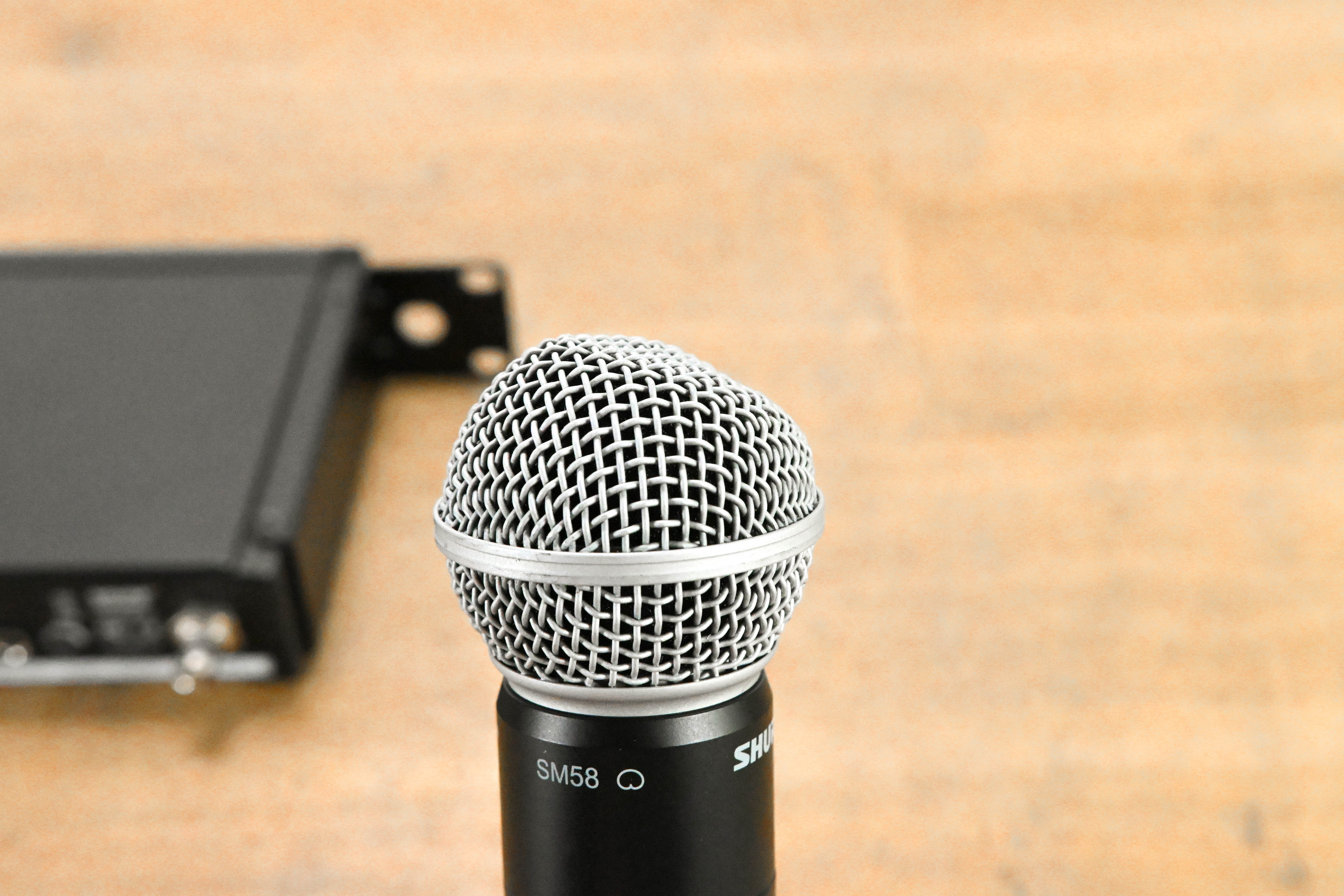 Shure SLX24/SM58 Handheld Microphone System - H19 Band NO POWER SUPPLY