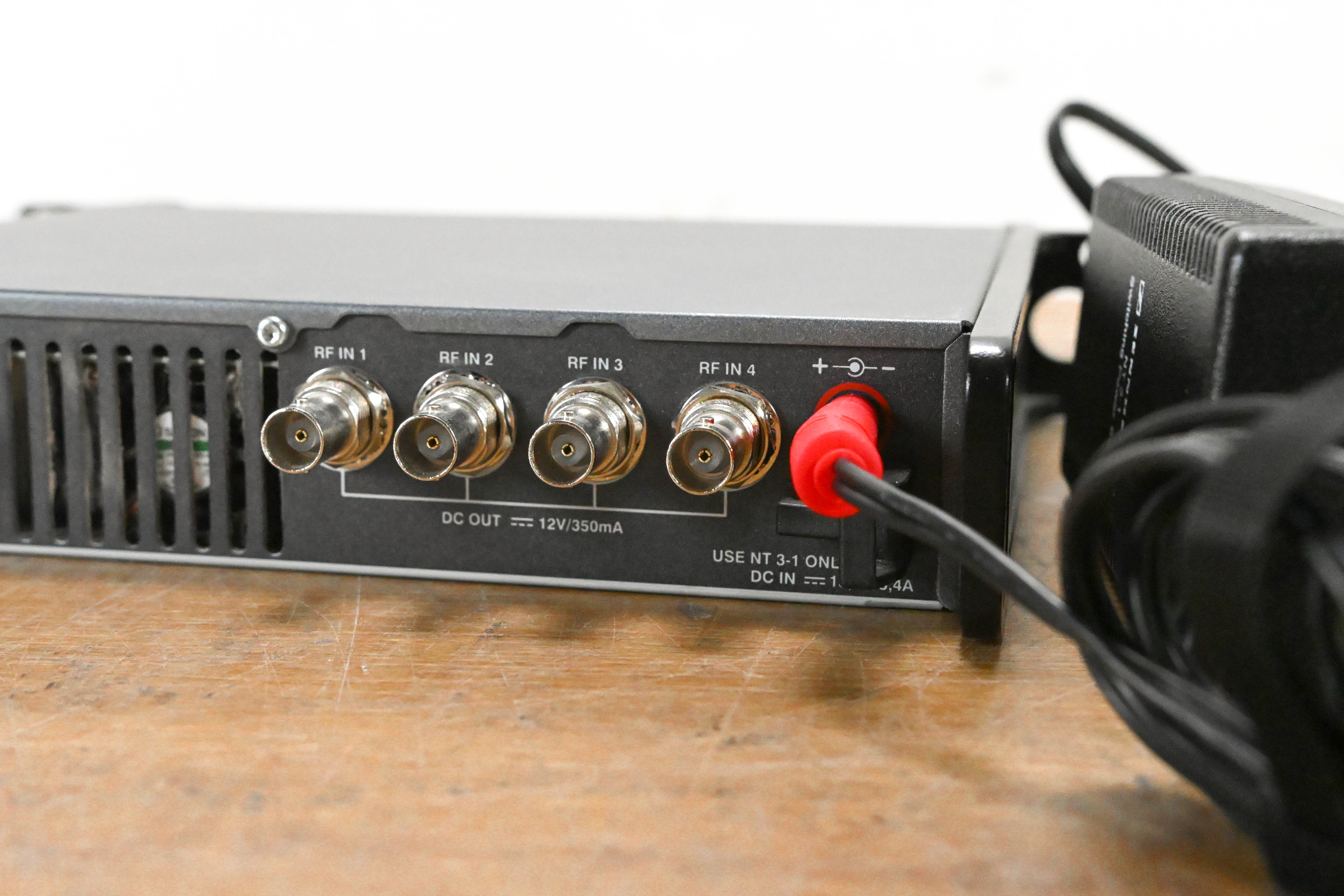 Sennheiser AC3 Antenna Combiner - 500-870 MHz