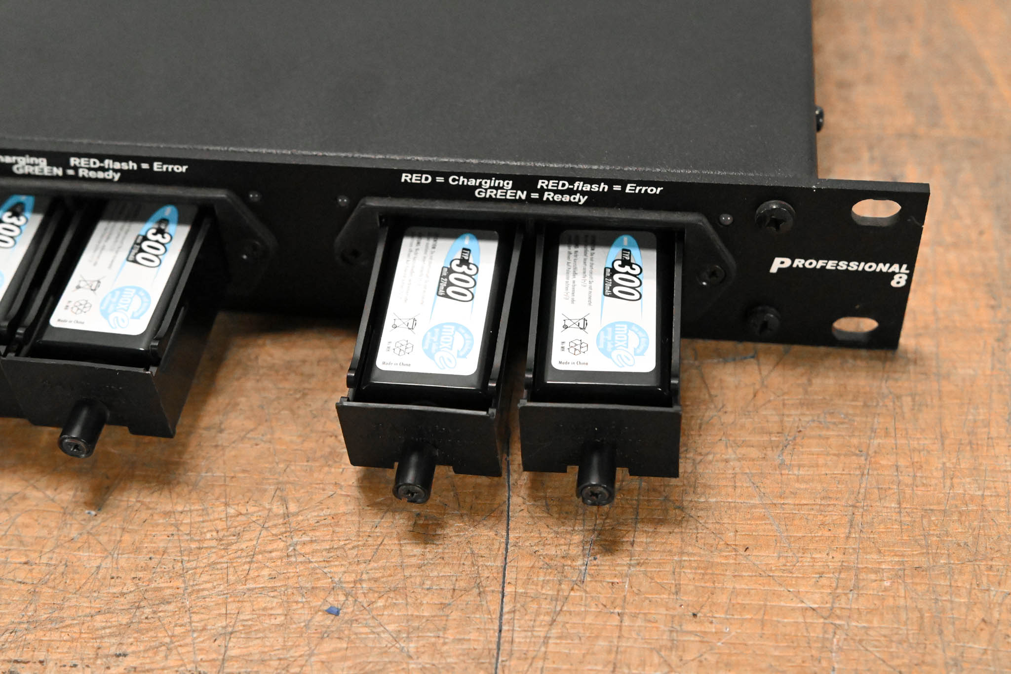 Ansmann Professional 8 - 9V Rack Mount Battery Charger